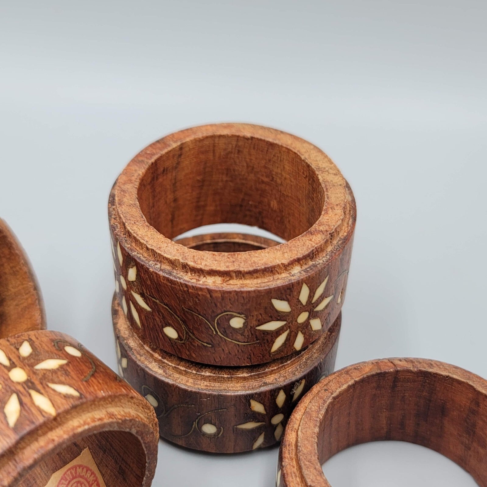 VINTAGE SET 6 VINTAGE MADE IN INDIA WOOD BRASS INLAY FLOWER NAPKIN RING