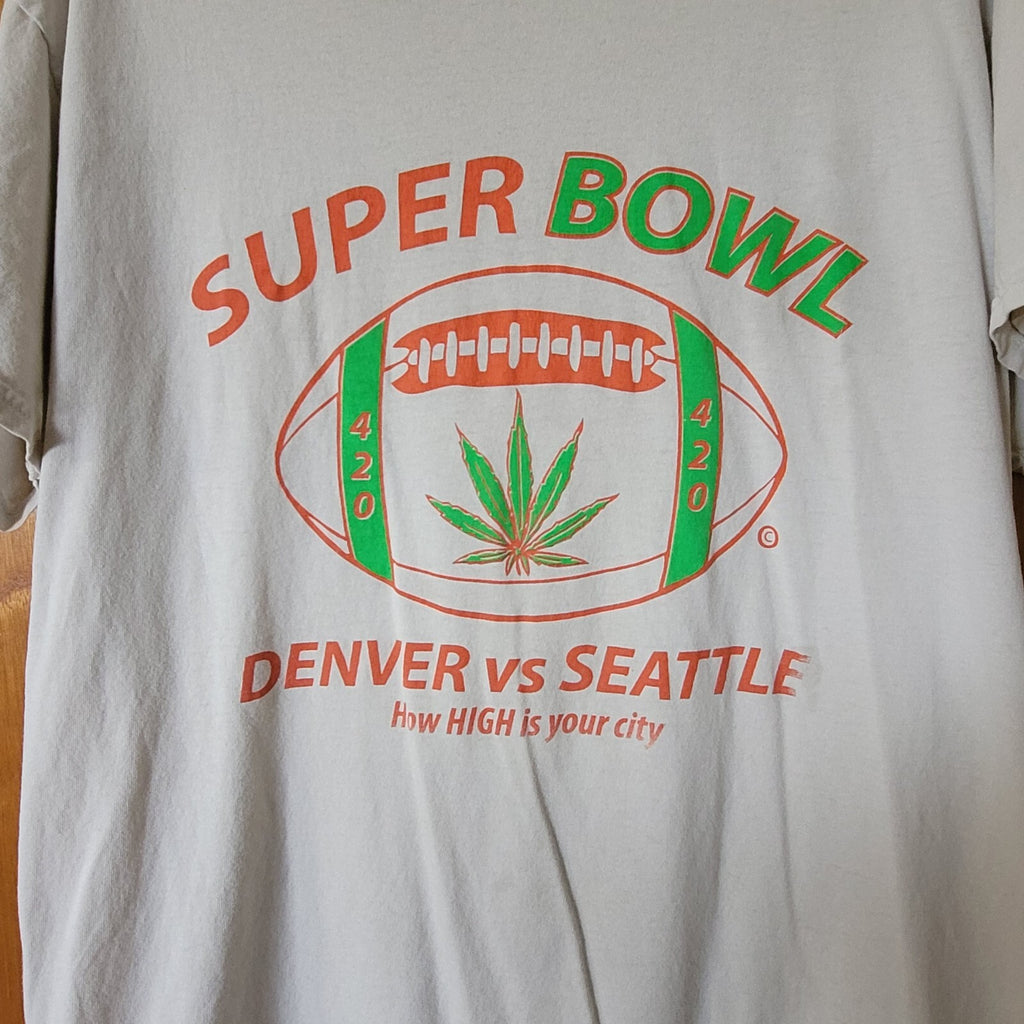 2012 T Shirt Sz L Denver vs Seattle 420 Super Bowl High High is Your City
