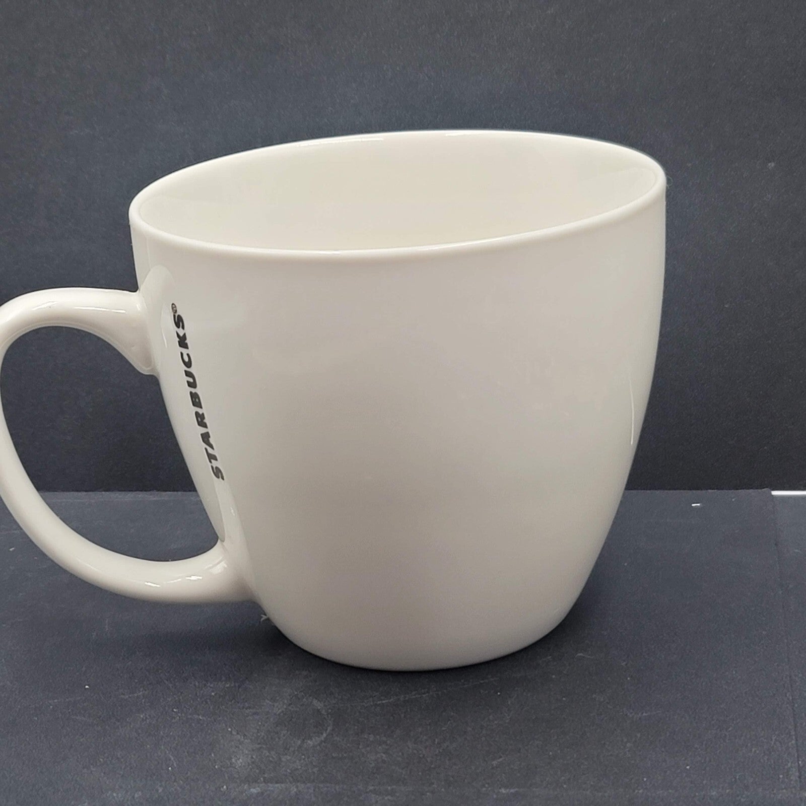 STARBUCKS Merry Bright Jolly Christmas White Gold 2016 Large Coffee Mug 20oz
