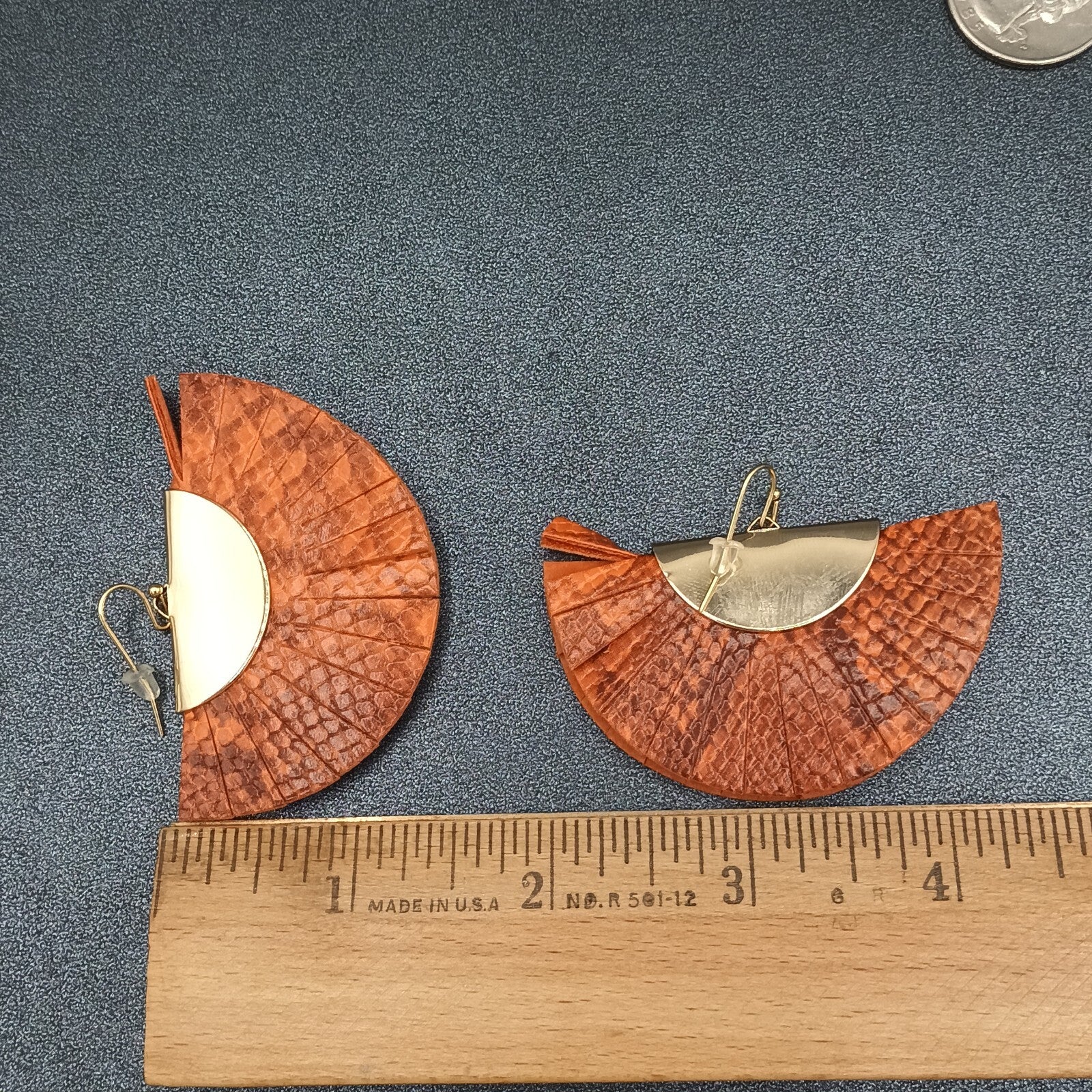Pierced Earrings Orange Snake Skin Print Tassel Fan Gold tone Dangle 1.5"