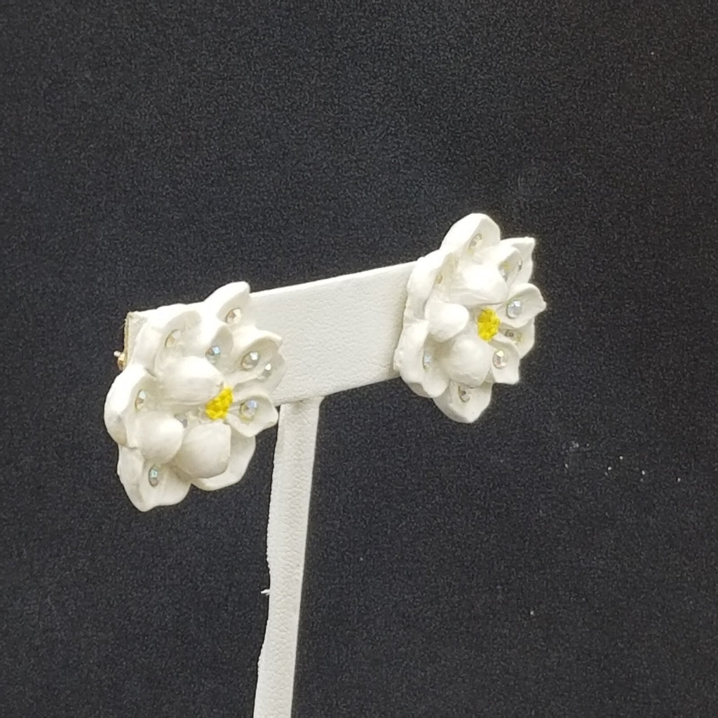 Pierced Earrings White Resin Flower Crystal Accent Stud 1"
