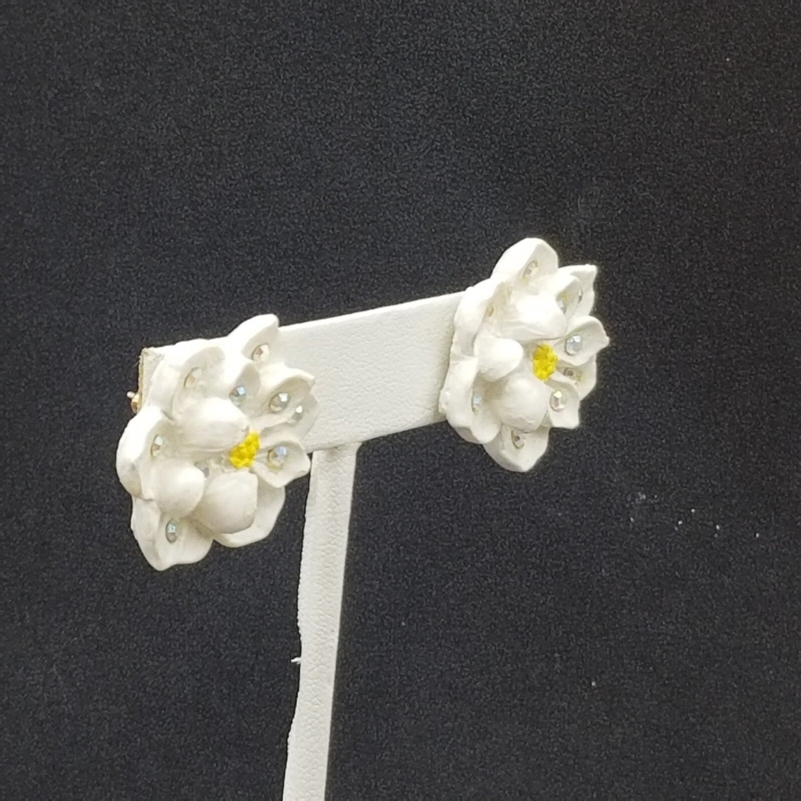 Pierced Earrings White Resin Flower Crystal Accent Stud 1"