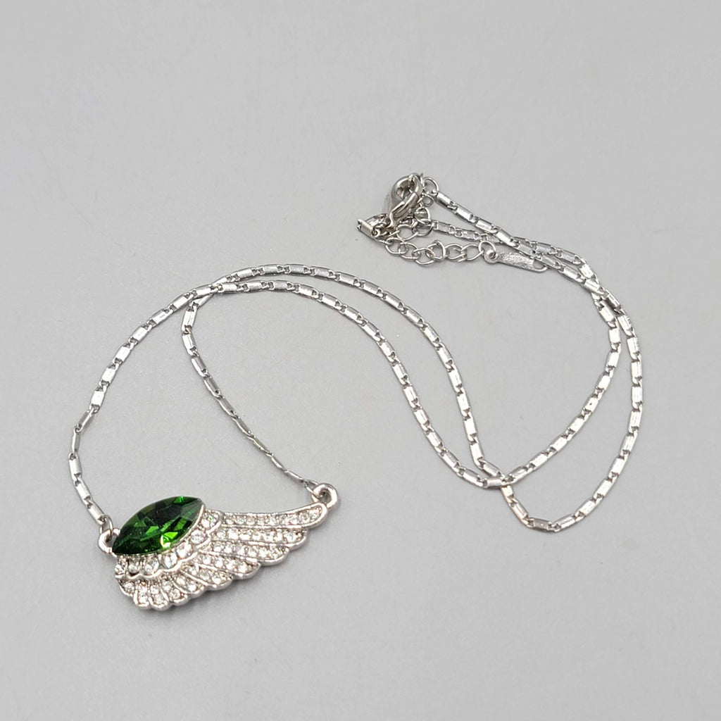 Green Crystal Wing Pendant Necklace Silver Tone Adjustable Chain Elegant Jewelry