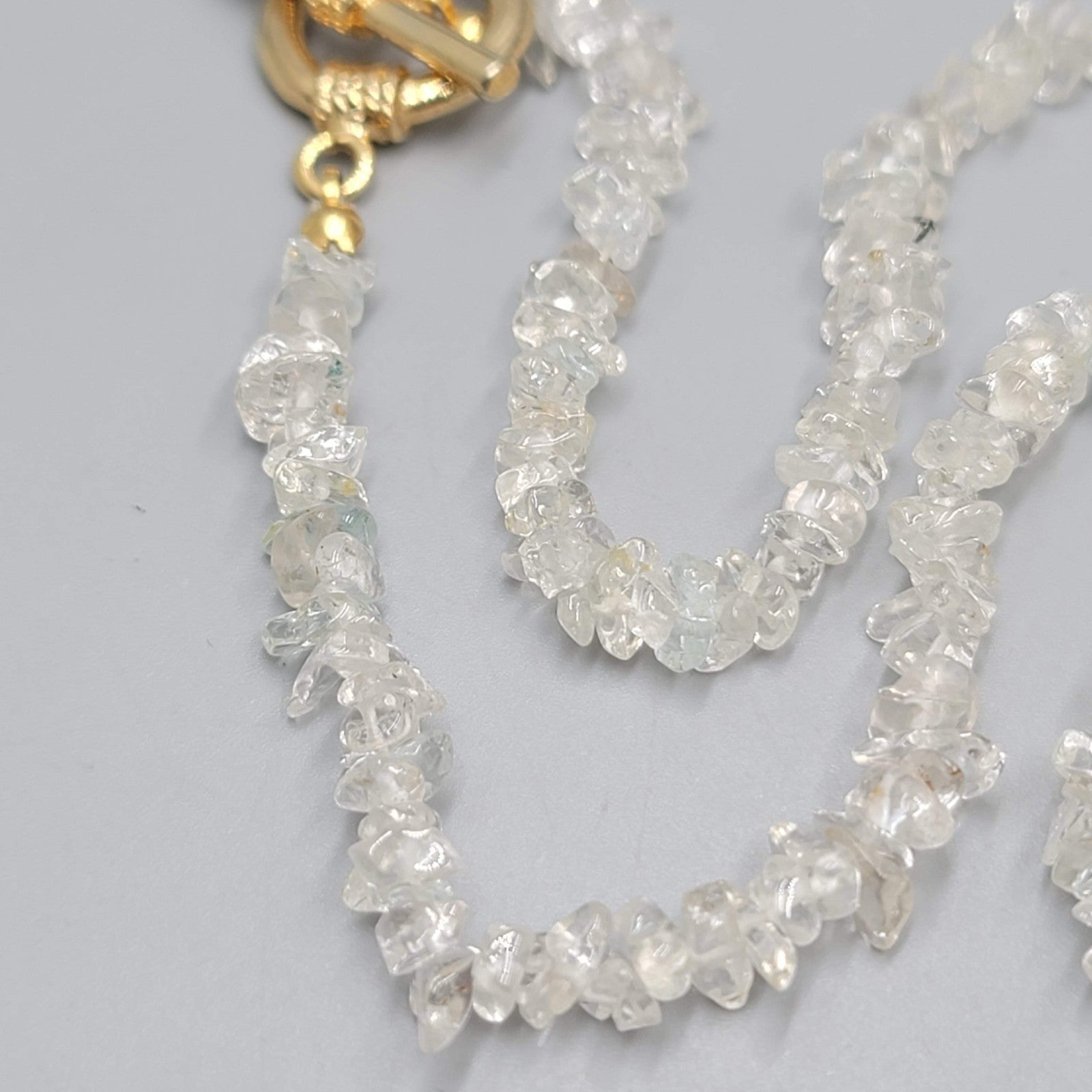 Quarts Bead Chips Necklace Gold tone Toggle Closure 16"