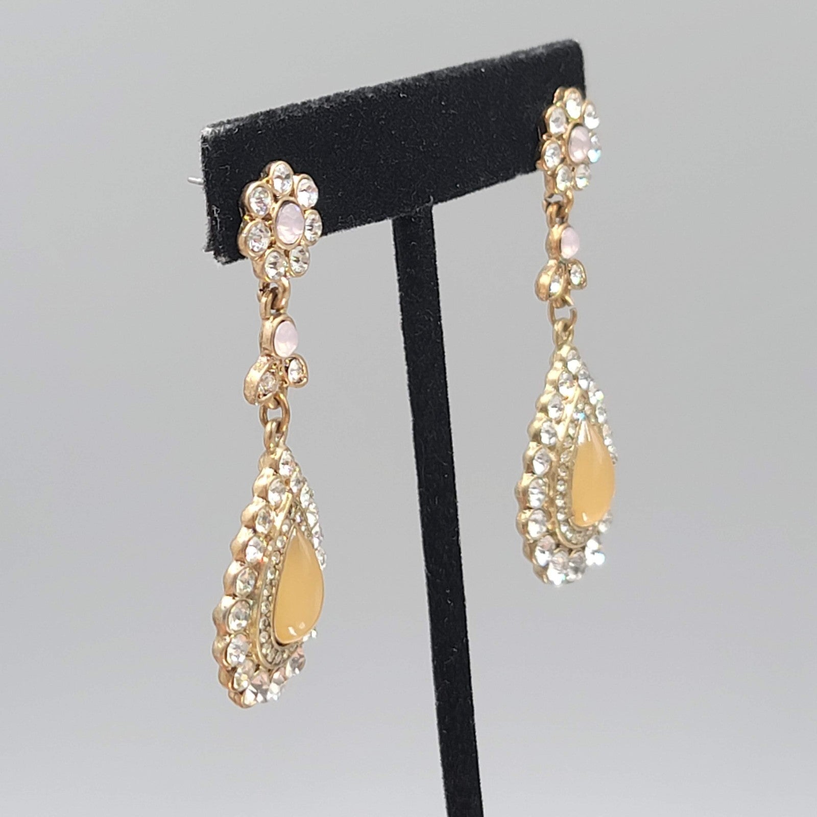 Flower Teardrop Peach Rhinestone Pierced Earrings Gold tone Dangle 2.25 in