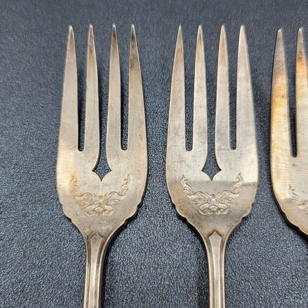 4 Oneida Community Par Plate Bridal Wreath 1915 Fork Silver plate 6" Antique