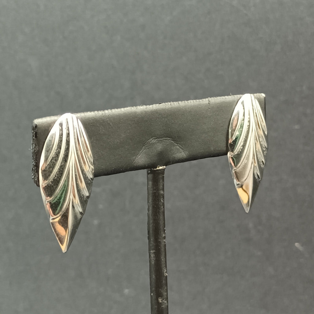 Pierced Earrings Silver tone Textured leaf Drop 1 1/8"