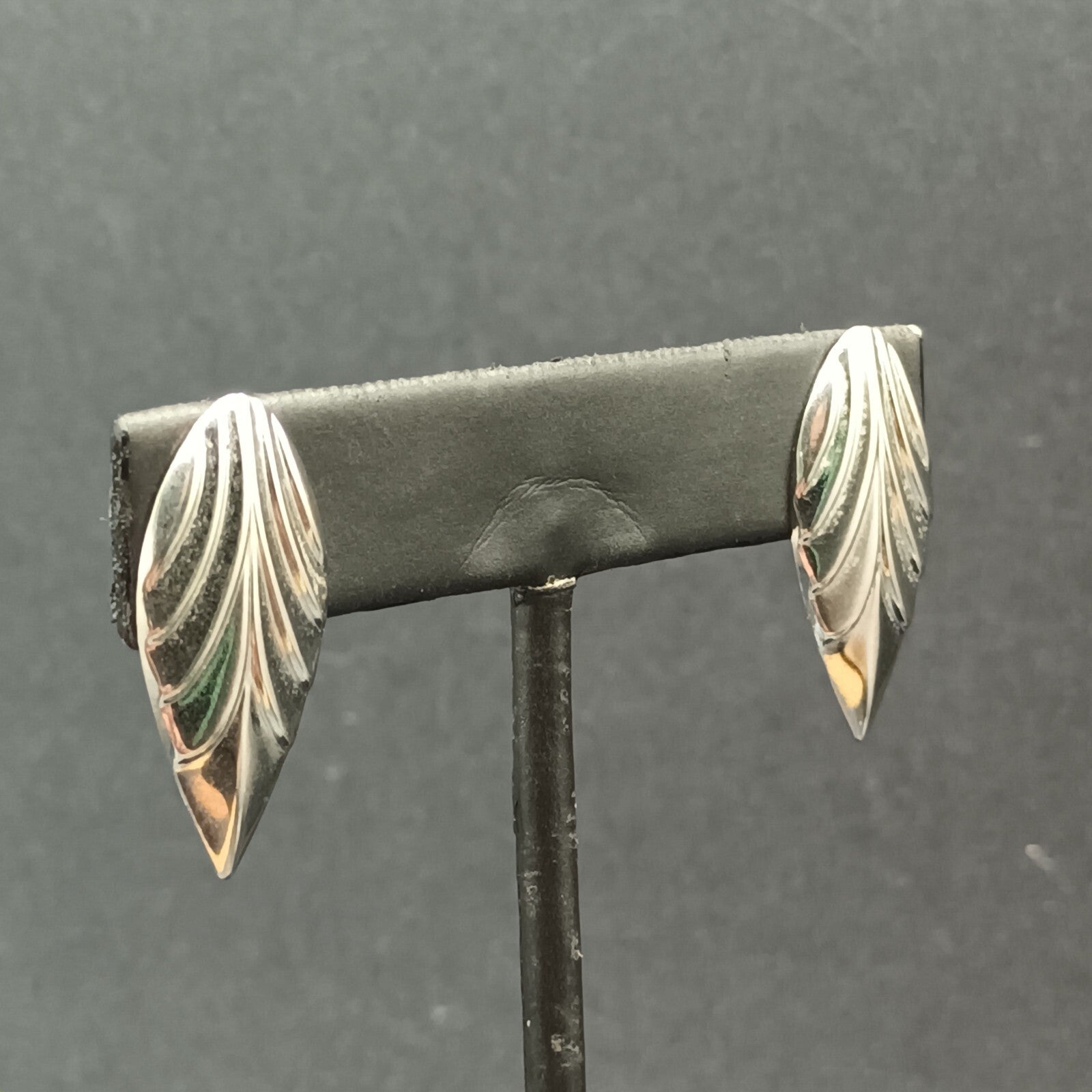 Pierced Earrings Silver tone Textured leaf Drop 1 1/8"