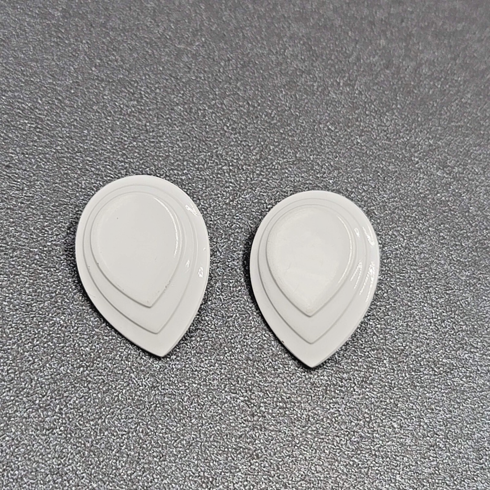 1980s Vintage Pierced Earrings Gray Enamel Geometric Drop Studs 1"