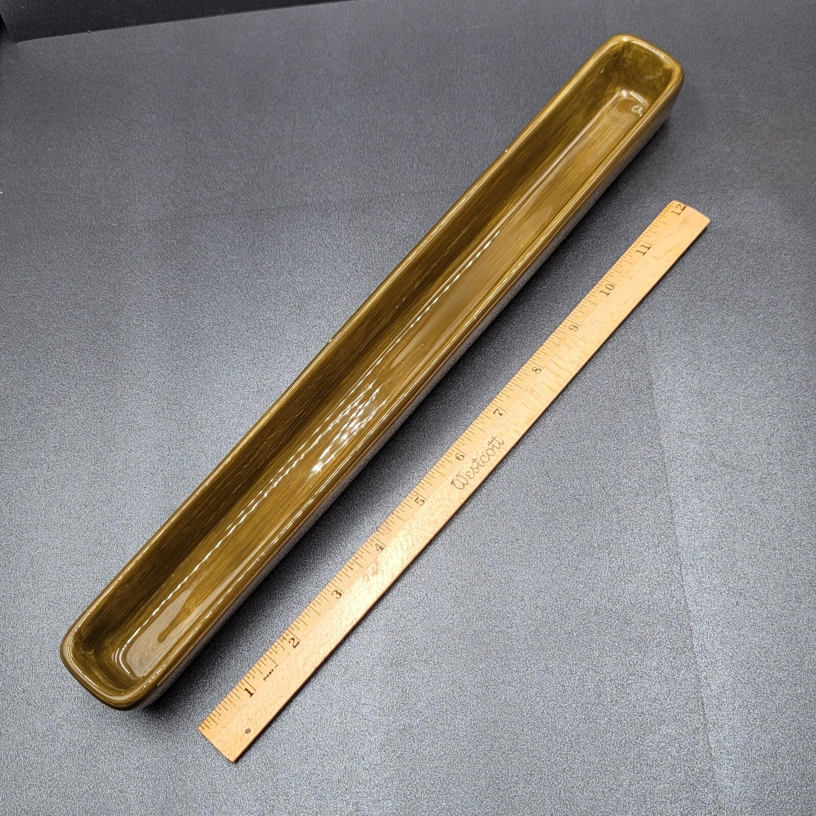 TABLETOPS UNLIMITED ESPANA Dark Green Olive Tray 14.25"