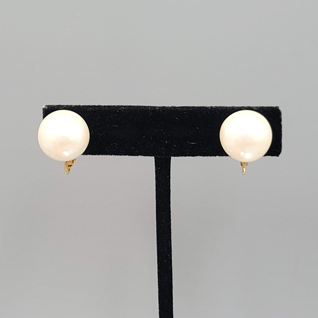 Vintage White Bead Stud Clip on Earrings Imitation Pearl 1/2 in