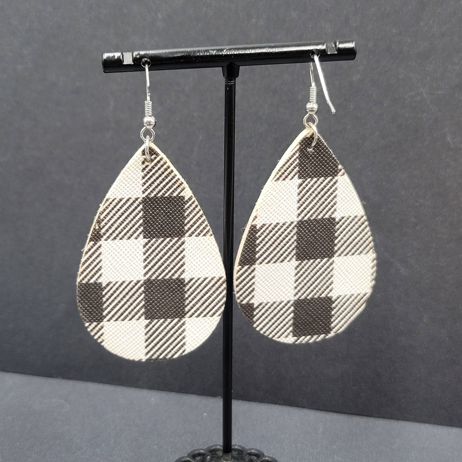 Pierced Earrings Black White Teardrop Plaid Dangle 2.25"