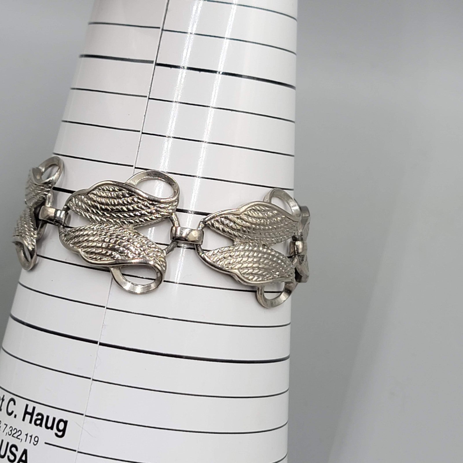Vintage Bracelet Silver tone Textured Leaves 7.25 in