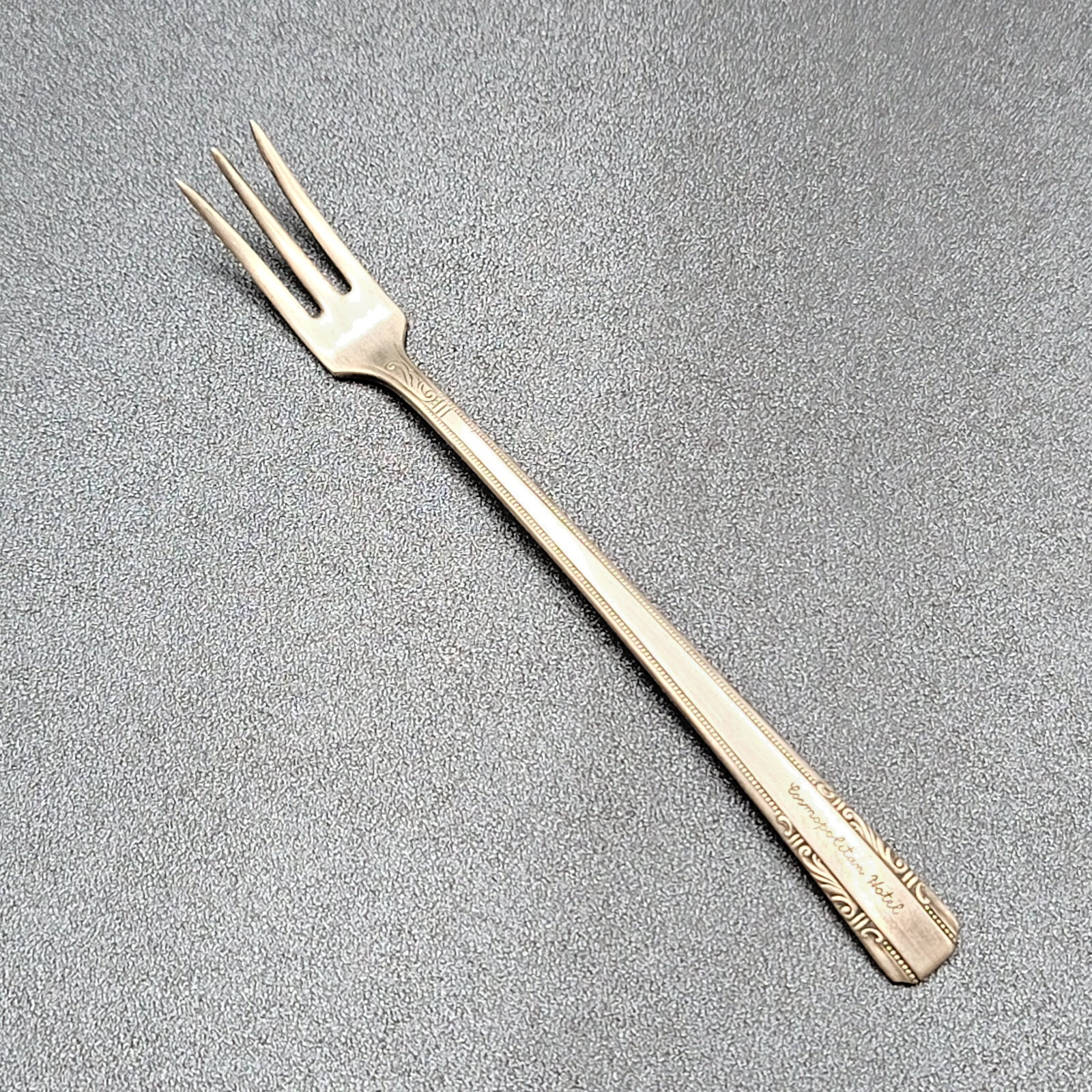 Vintage Wallace Plate Cosmopolitan Hotel Hors dOeuvre Fork 5.5"