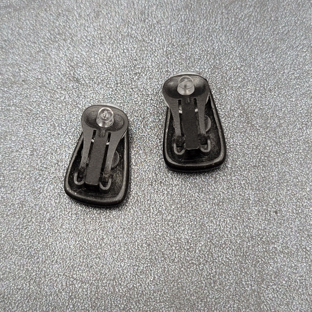 Chicos Clip on Earrings Red Black Enamel Studs 3/4"