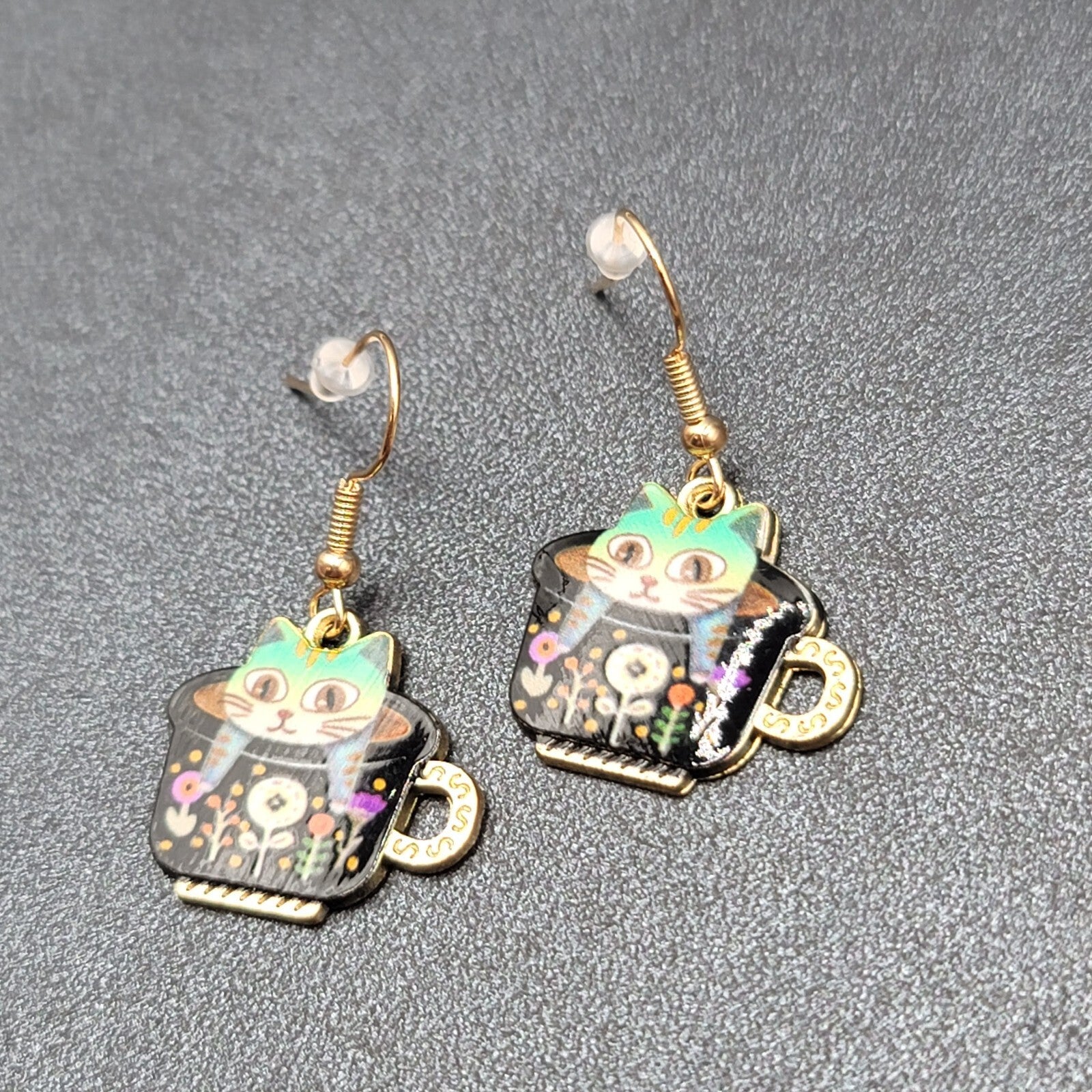 Pierced Earrings Gold tone Enamel Kitty Cat in Tea cup Dangle 3/4"