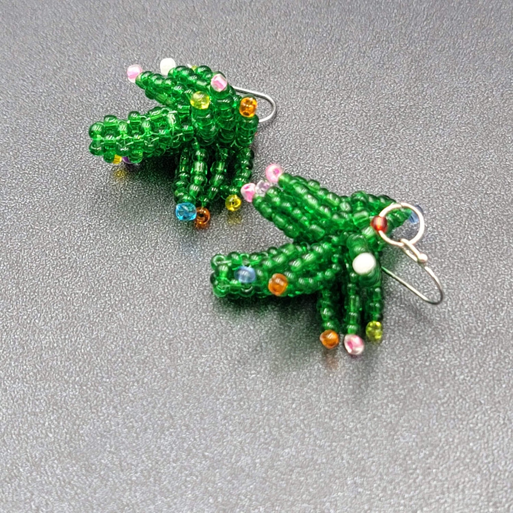 Vintage Pierced Earrings Seed Bead Christmas Palm Trees Dangle  1.25"