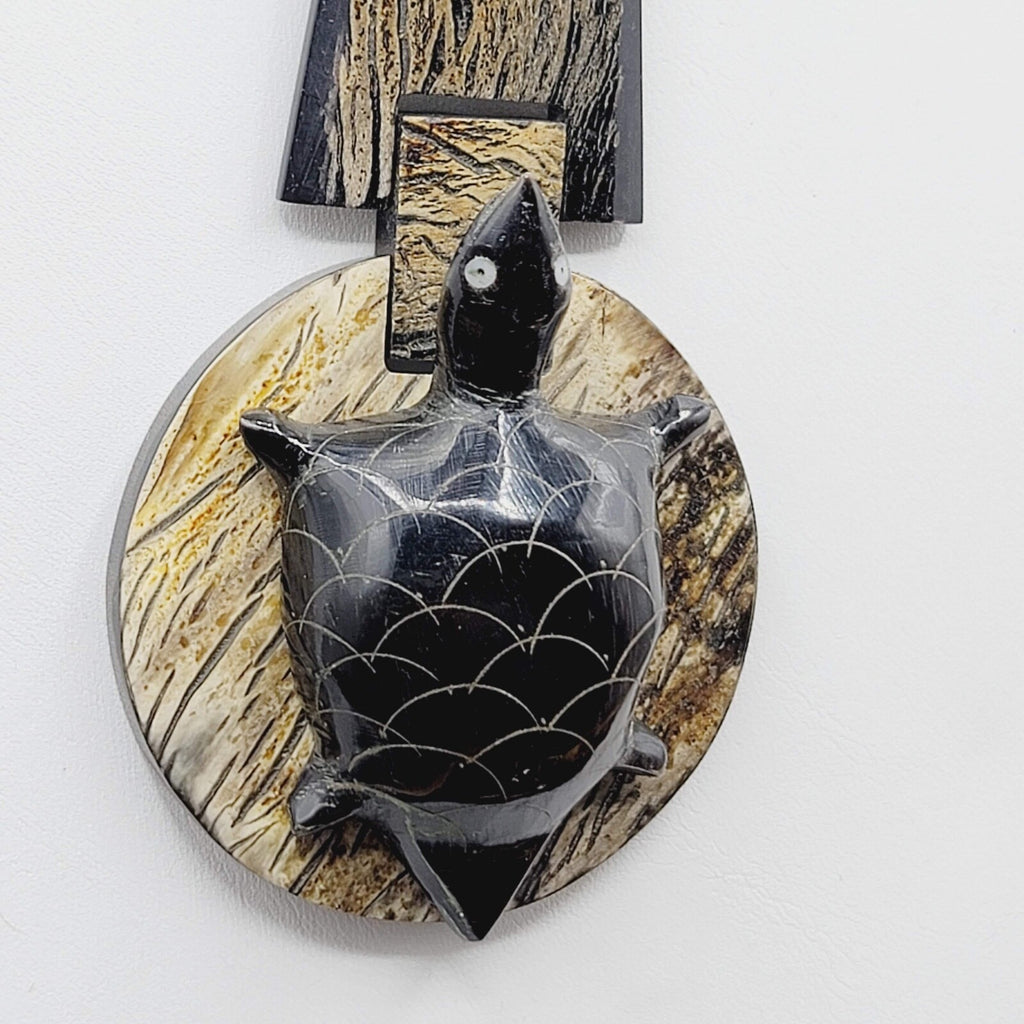 Safari TURTLE Carved Wood Beaded Brass Necklace Vintage 21"