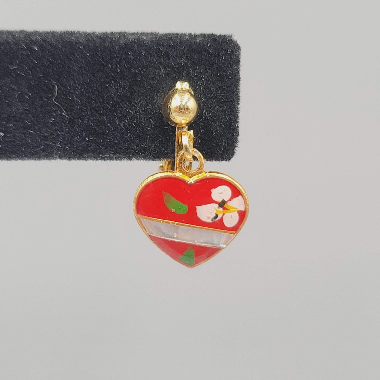 Vintage Red Heart Dangle Clip on Earrings Gold tone Flower 1/2"