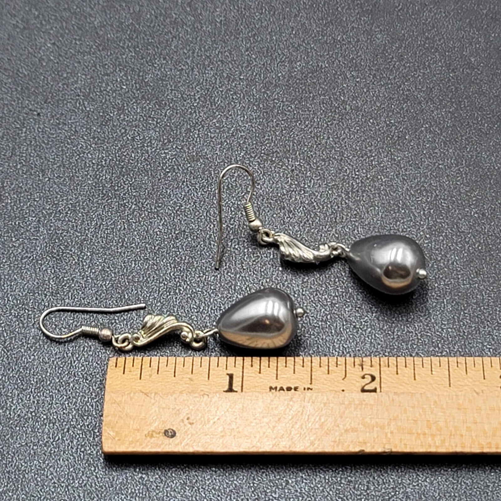 Pierced Earrings Silver tone Pearl Finish Gray Teardrop Bead Dangle 1.5"
