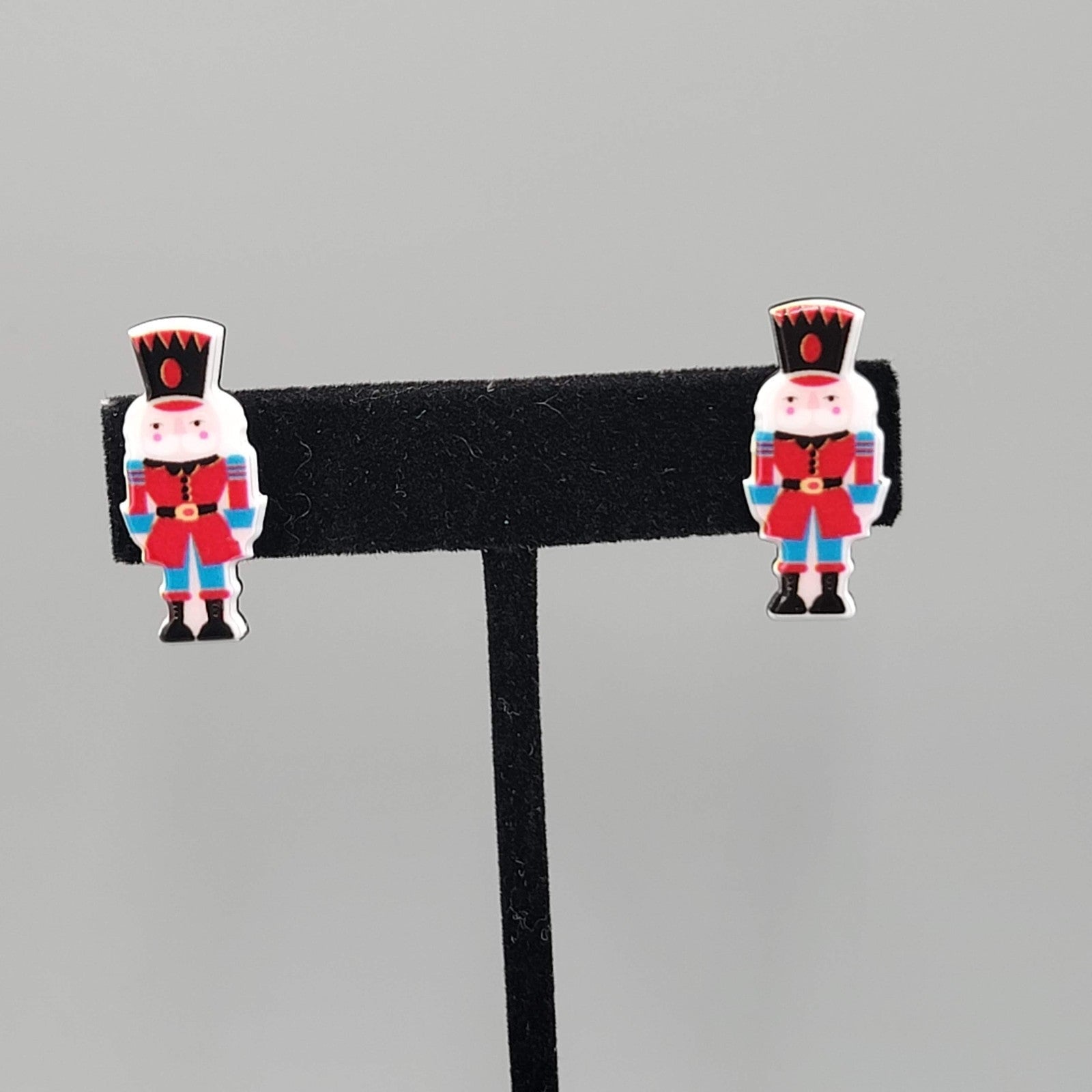 Christmas Nutcracker Pierced Earrings Drop 1"