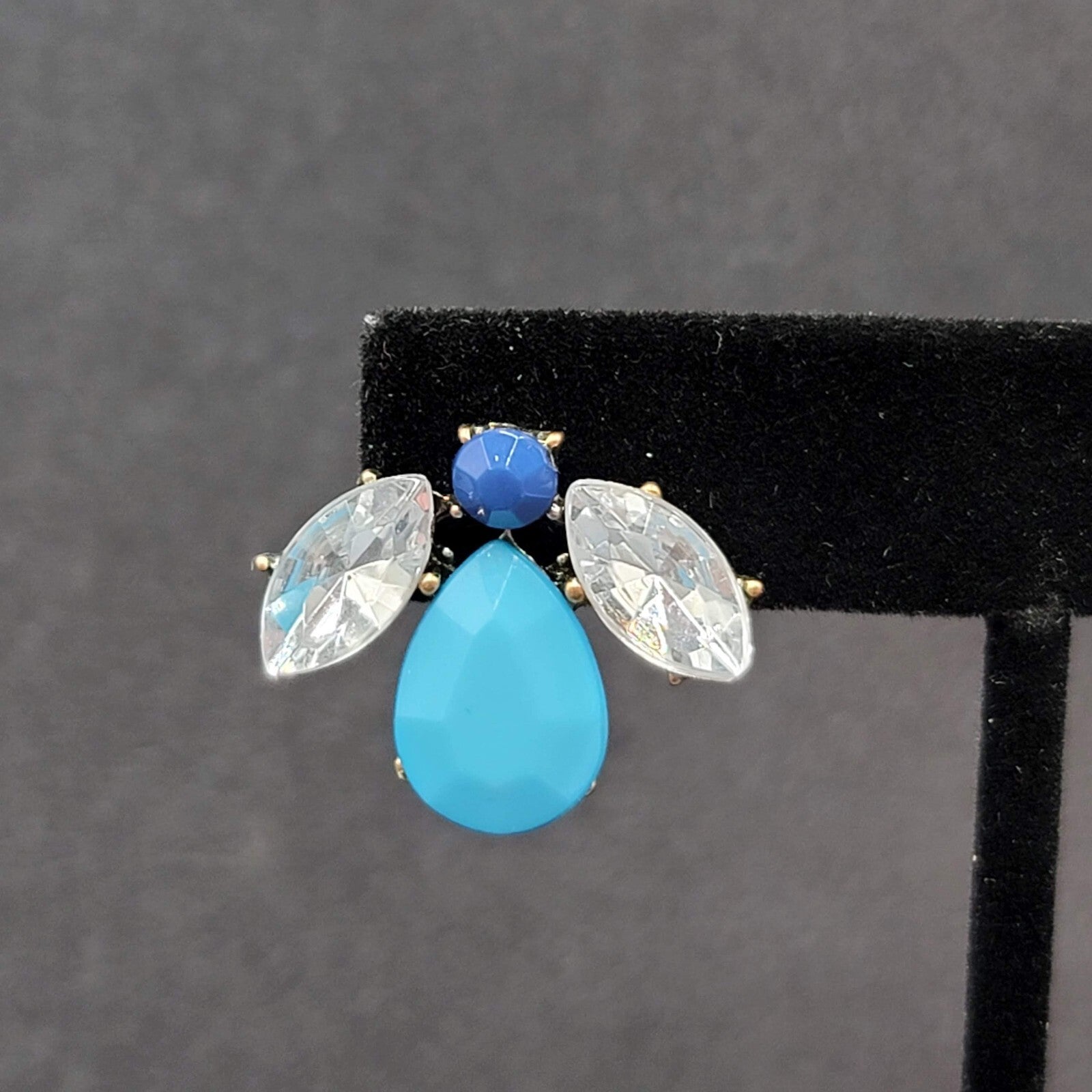Pierced Earrings Blue Acrylic Bee Flower Design Drop 3/4"