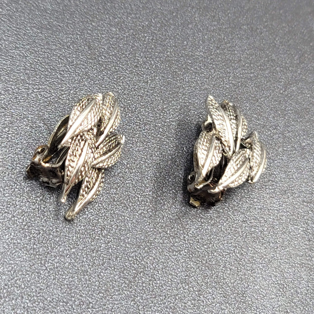 Vintage Clip on Earrings Silver tone 1 1/8" Textured Drop Leaves