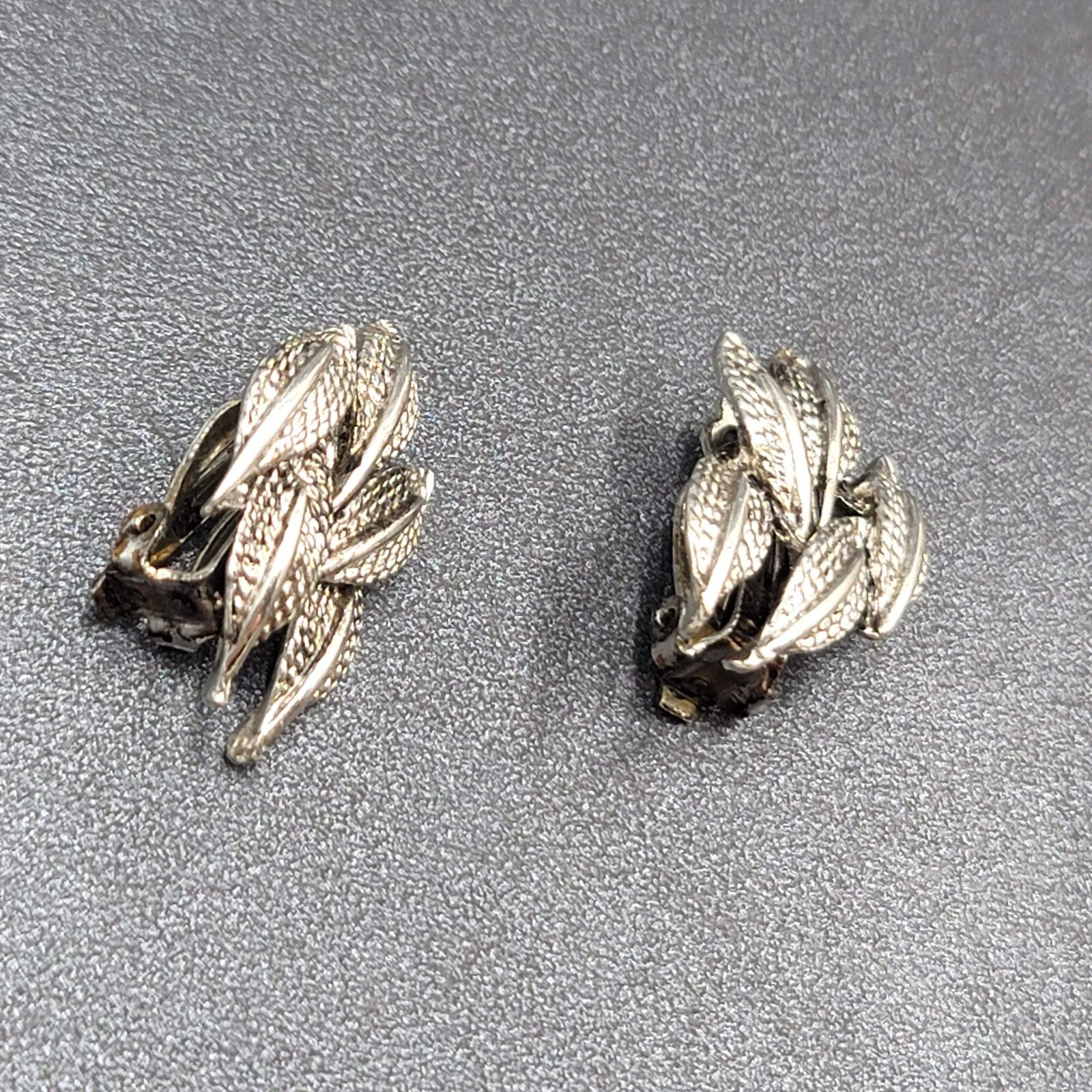 Vintage Clip on Earrings Silver tone 1 1/8" Textured Drop Leaves