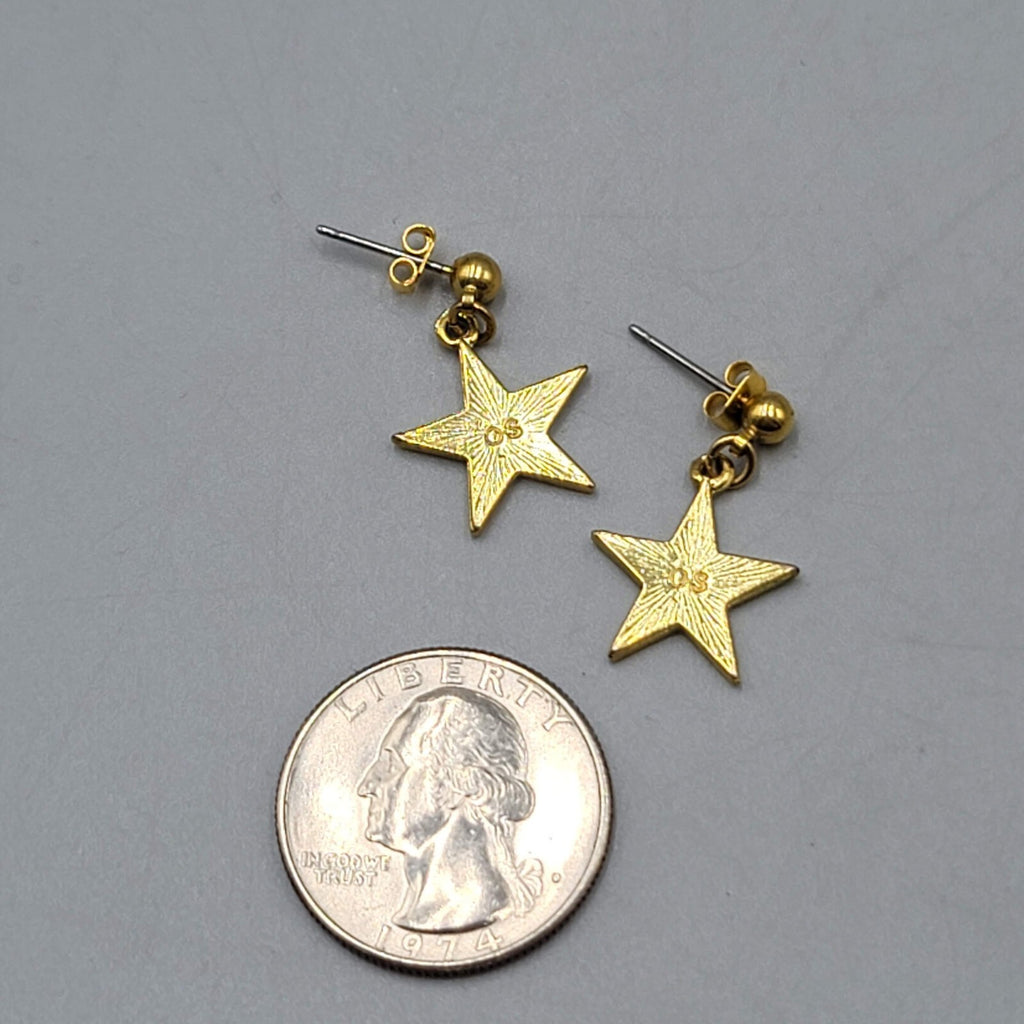 Vintage Patriotic USA Flag Star Pierced Earrings Gold tone Dangle  3/4"