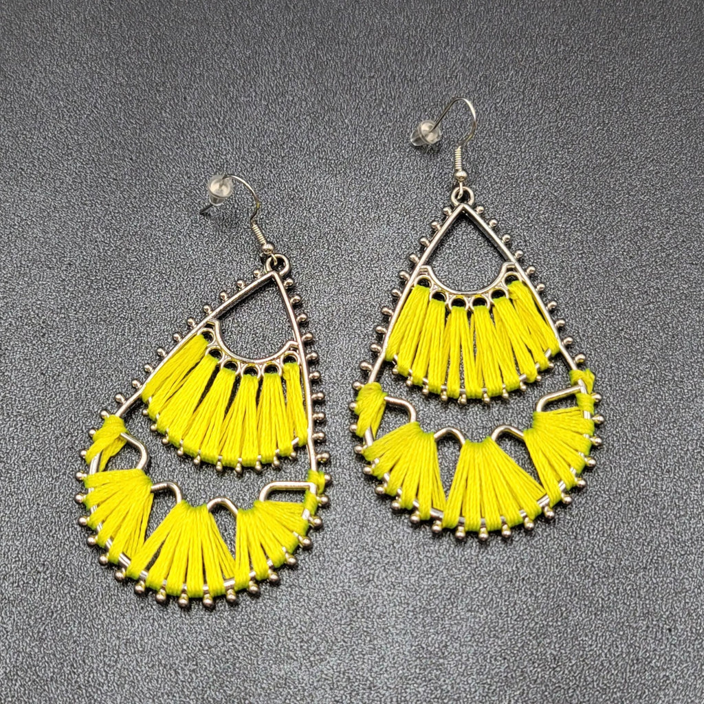 Pierced Earrings Silver tone Teardrop Yellow String Art Dangle 2.5"
