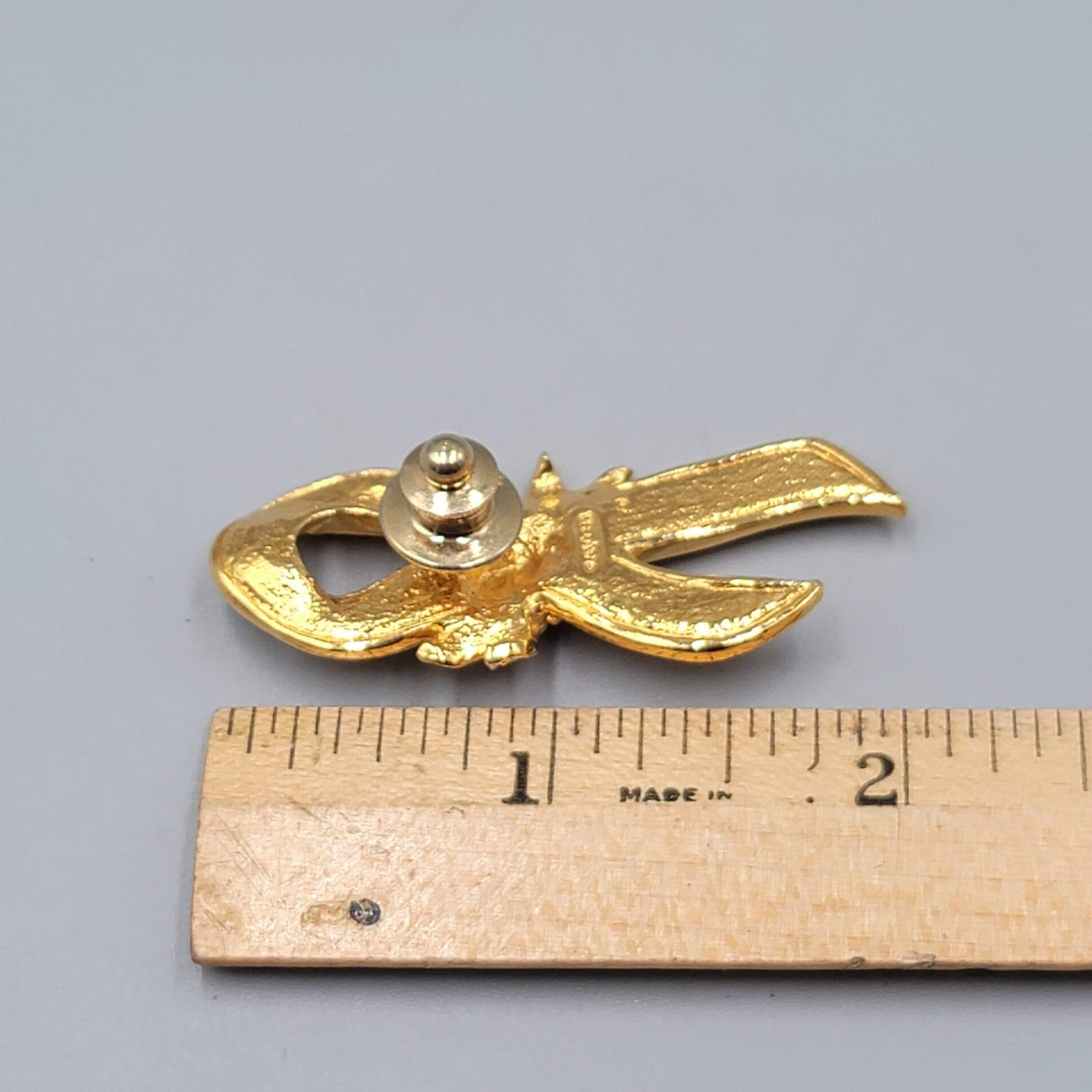 Avon Breast Cancer Awareness Pink Ribbon Pin Gold Tone Rose Lapel Pin Brooch