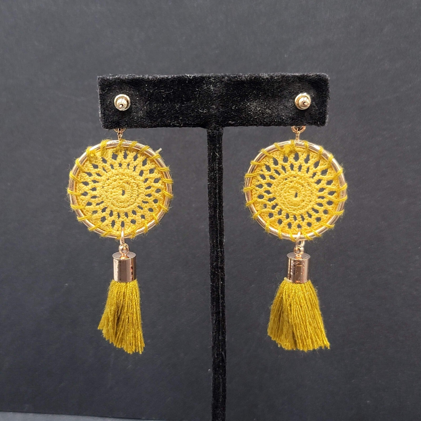 Boho Pierced Earrings Gold tone Yellow String Medallion Tassel 2.75"