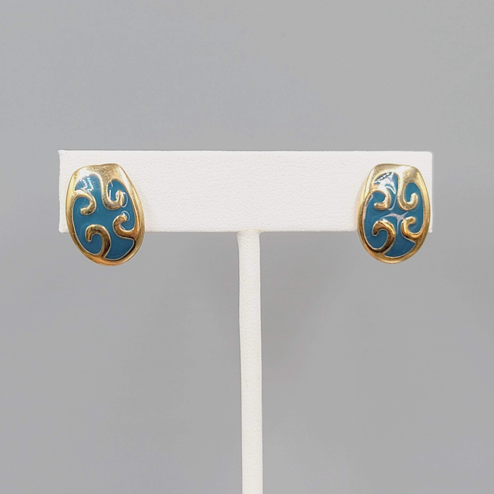Stud Pierced Earrings Gold tone Blue Enamel Swirl 5/8"