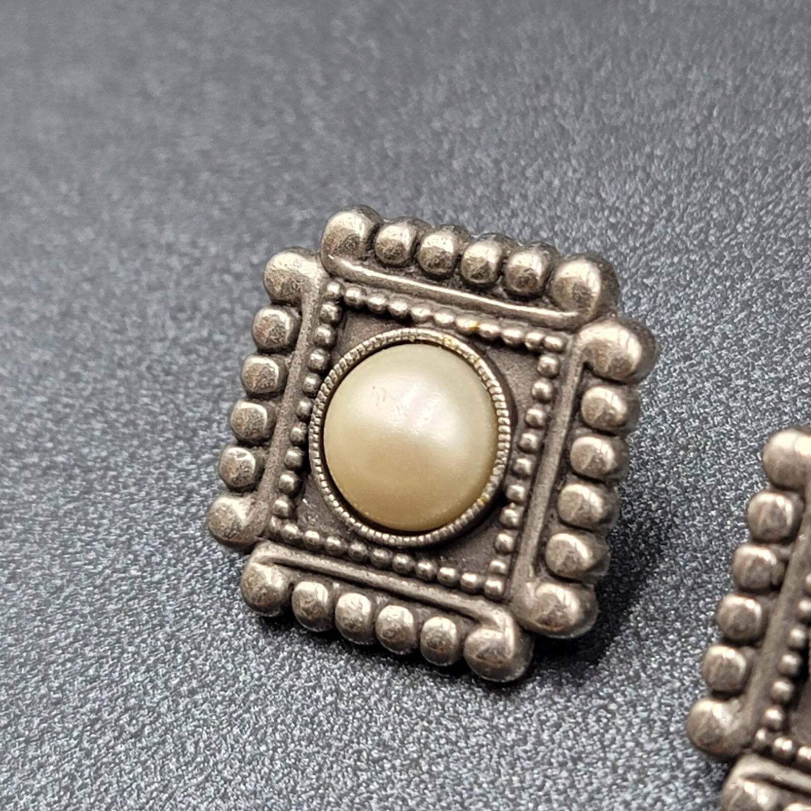 Pierced Earrings Embossed Square White Center 3/4"