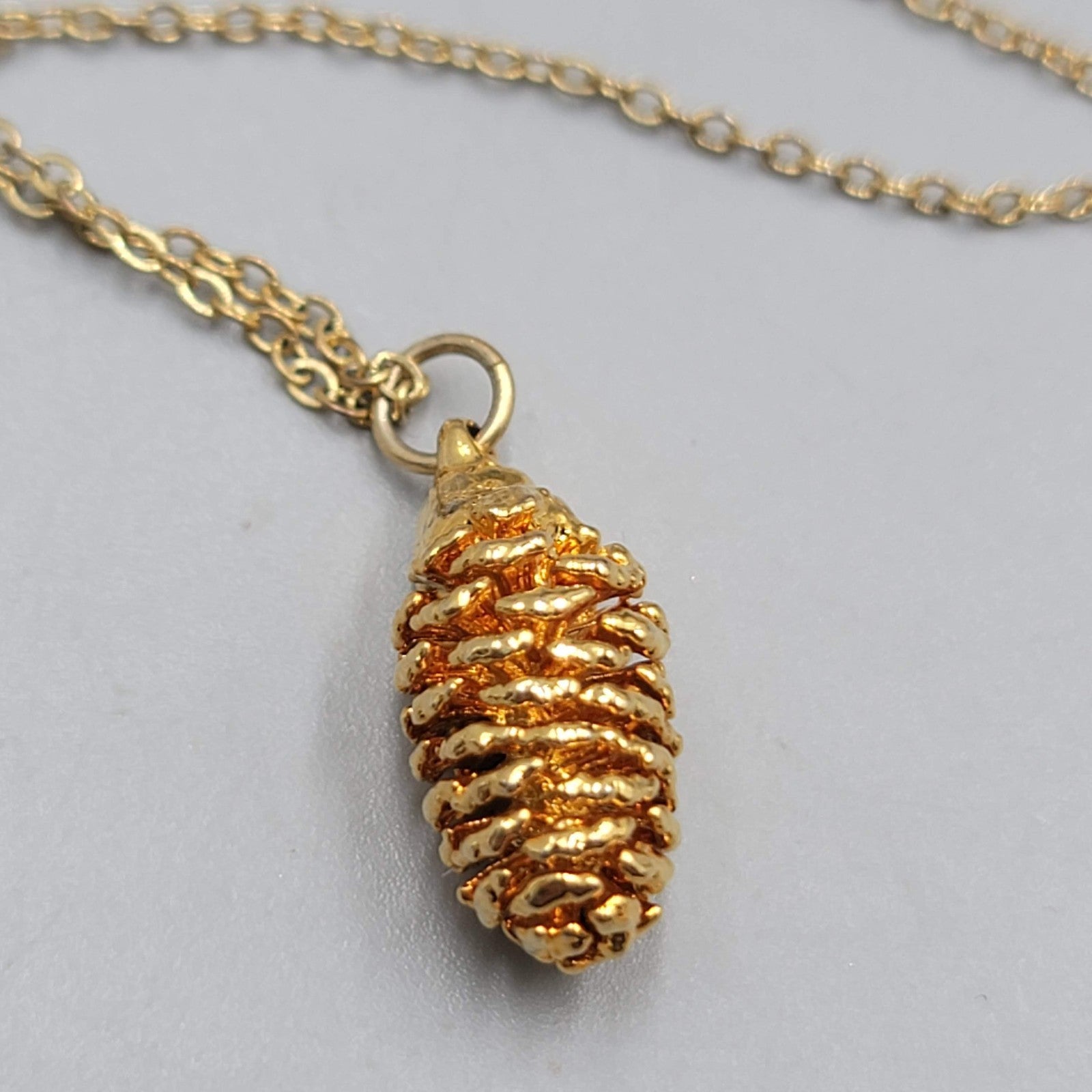 Vintage Gold Plated Pine Cone Pendant Necklace Estate Costume Jewelry 18"