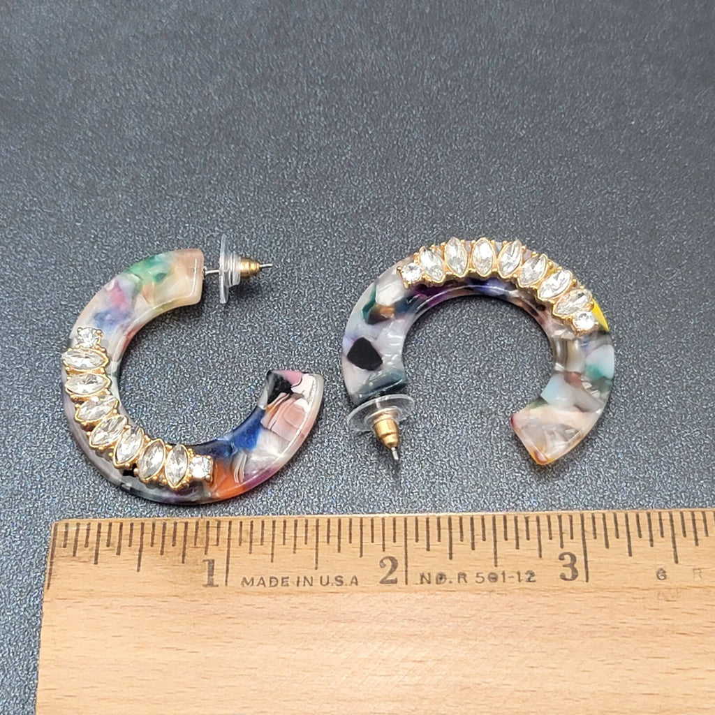 Pierced Earrings Confetti Acrylic Gold tone Rhinestones Hoops Dangle 1.5"