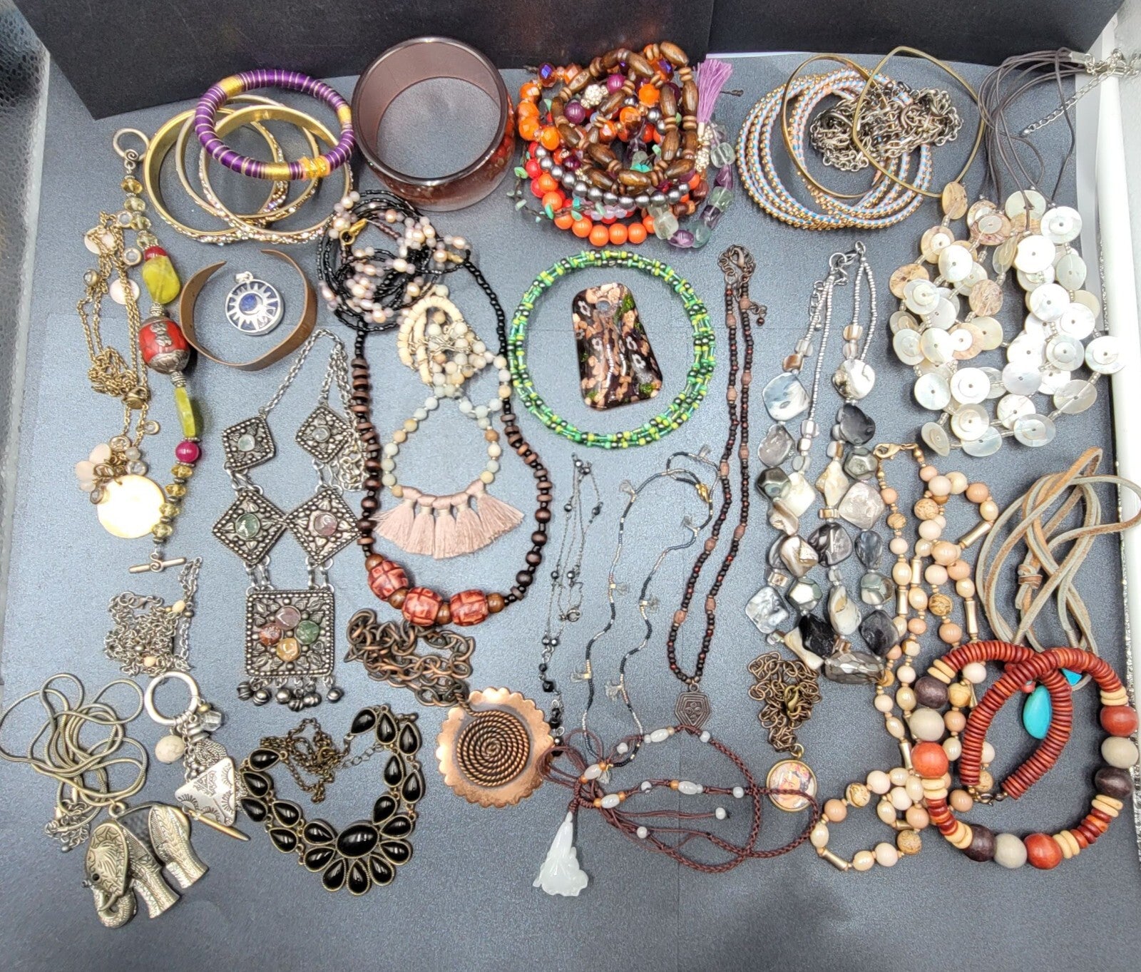 Colorful Jewelry Lot Necklaces Bracelets Pendant 48 pcs