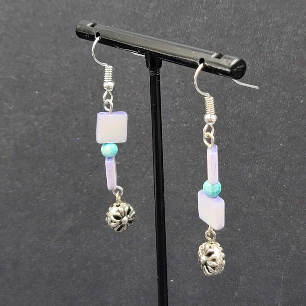 Pierced Earrings Silver tone Purple Shell Square Bead Dangle 1.25"