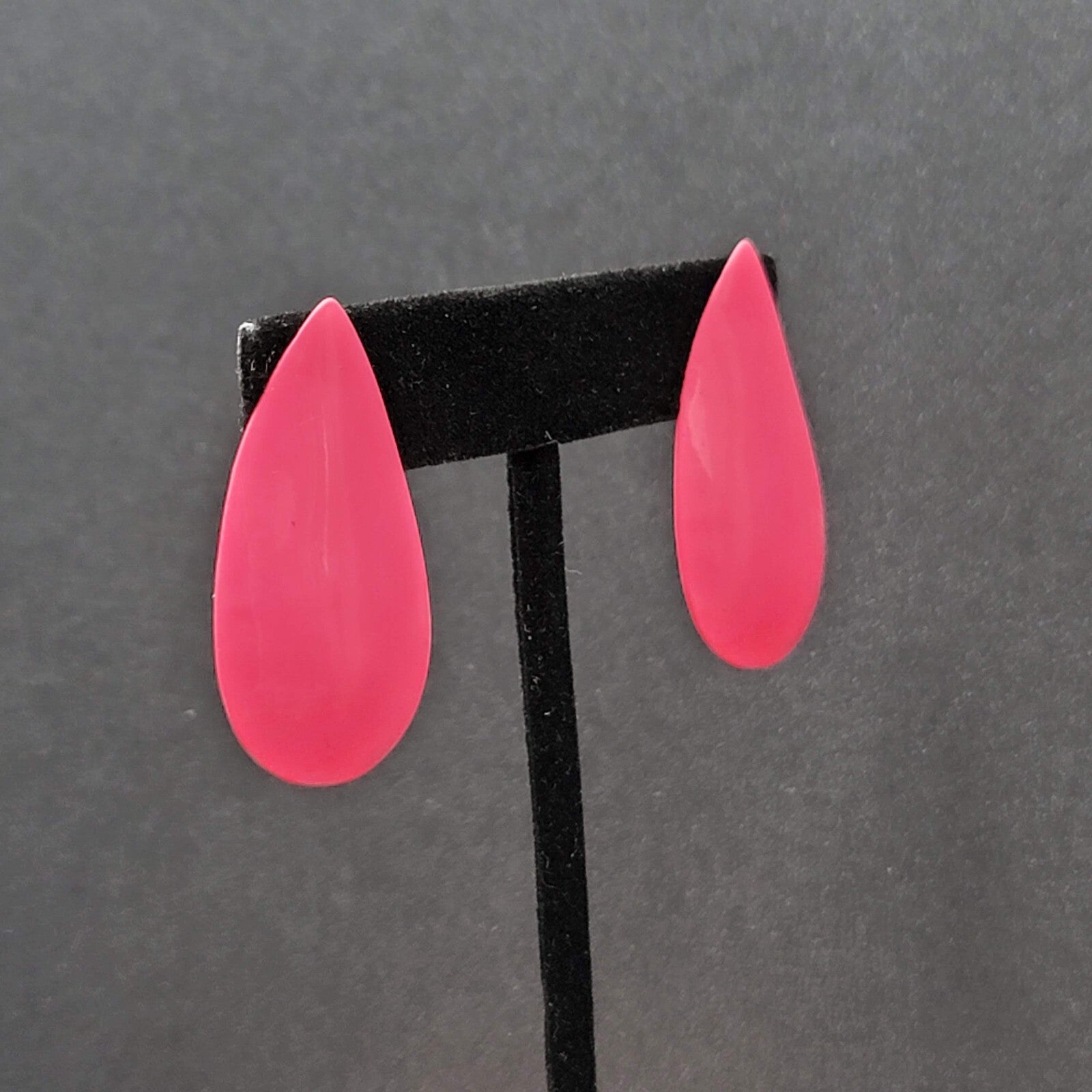 Vintage Pierced Earrings Hot Pink Enamel Long Teardrop 1.5"