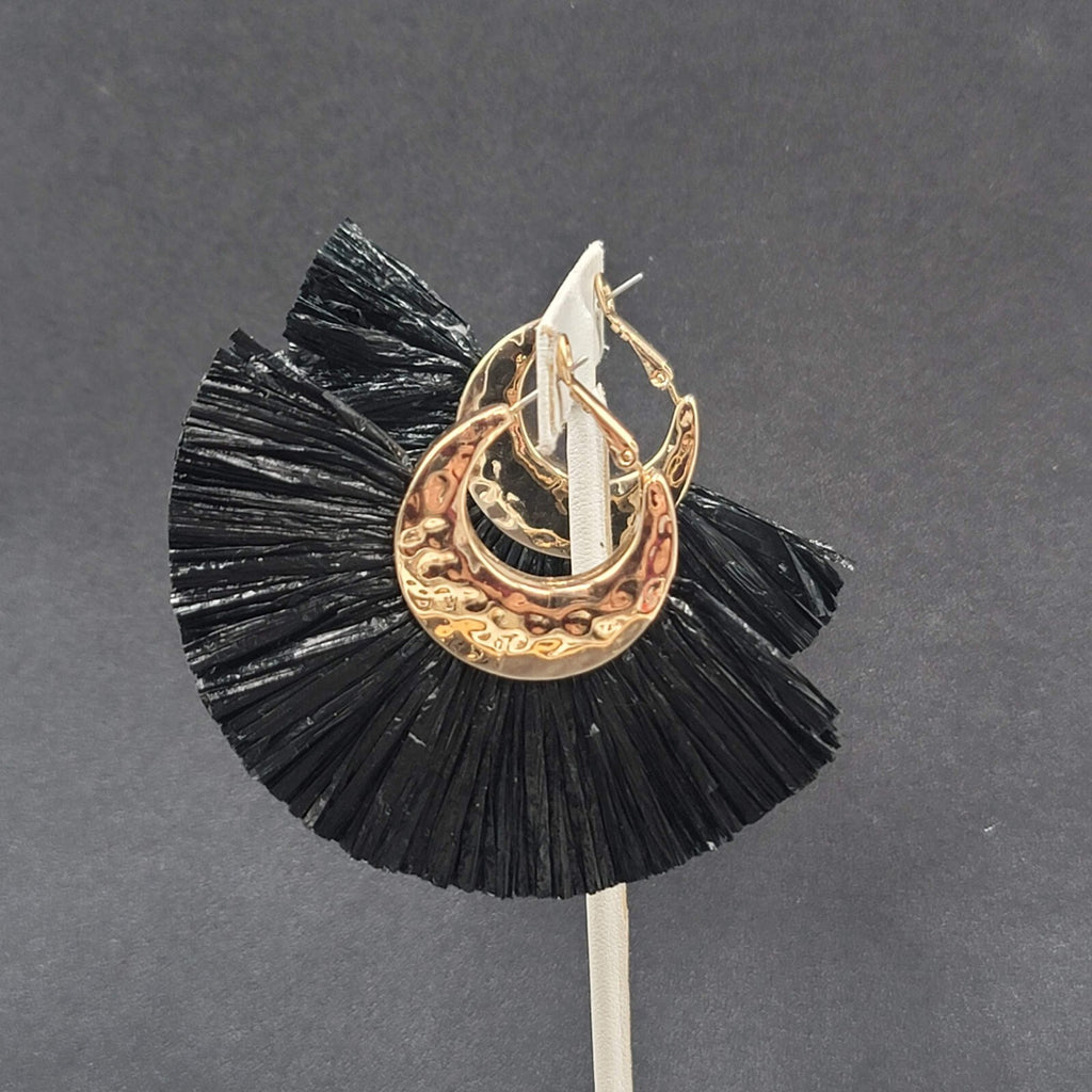 Pierced Earrings Gold tone Black Rattan Tassel Dangle 2.25"x3.25"
