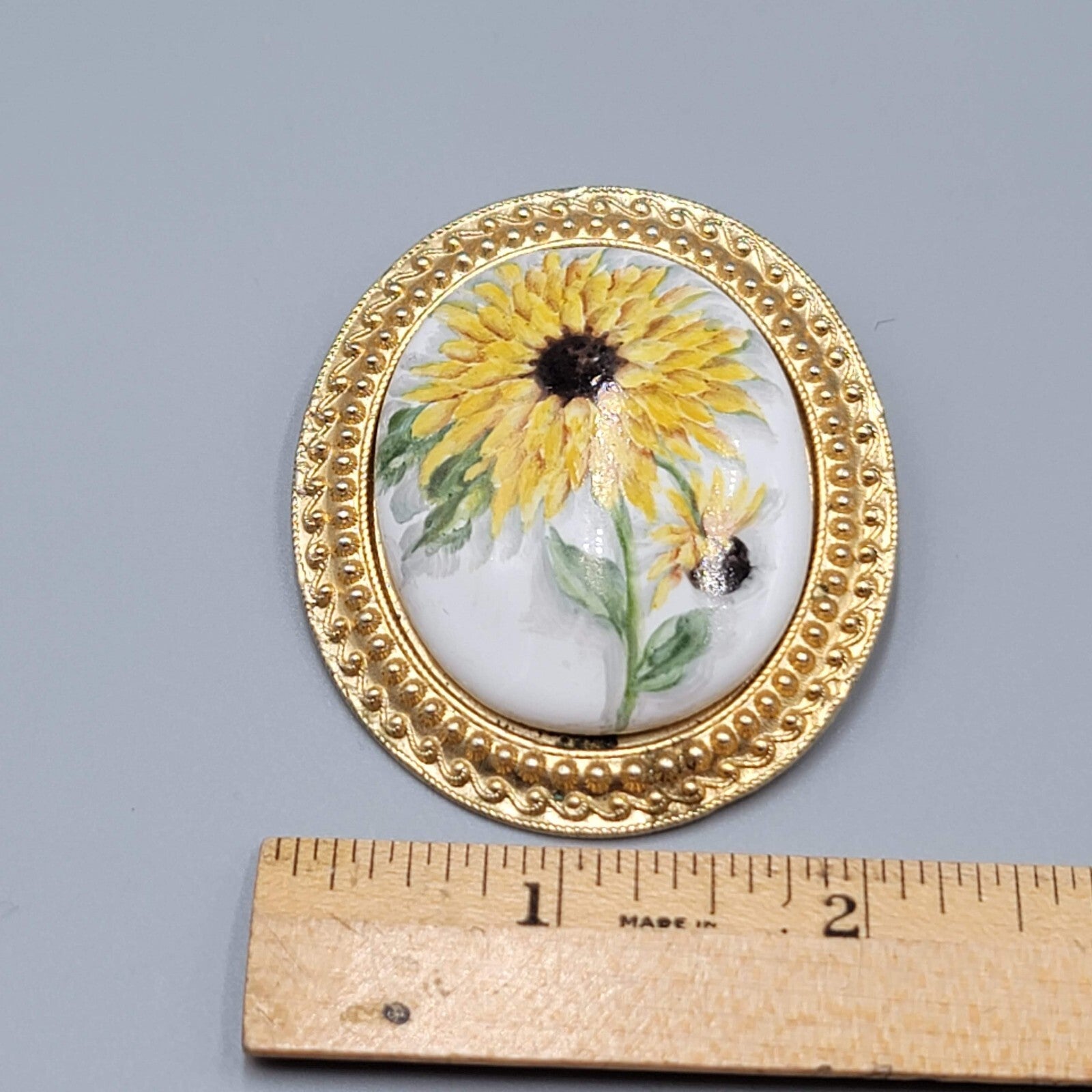 Vintage Flower Porcelain Brooch Gold tone Oval 2.5"