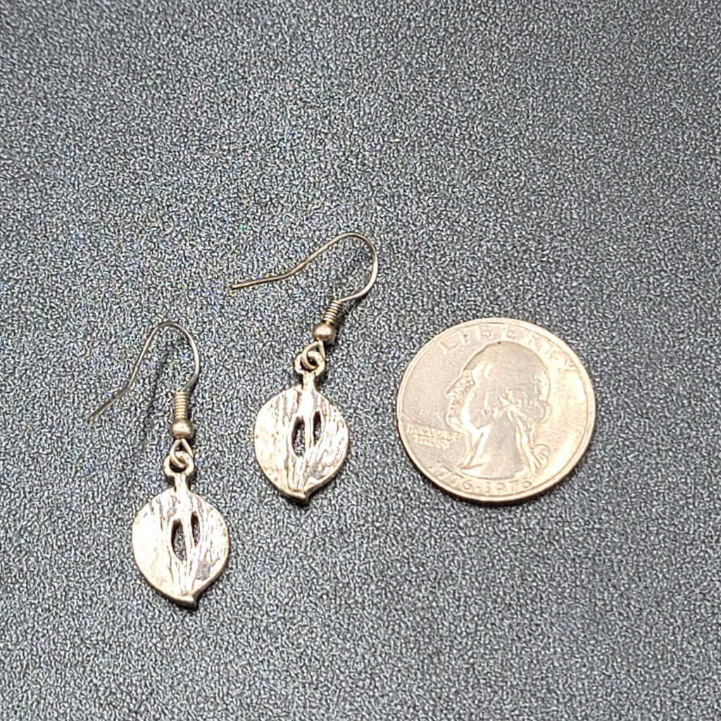 Pierced Earrings Silver tone Dangle Leaf Leaves 3/4"