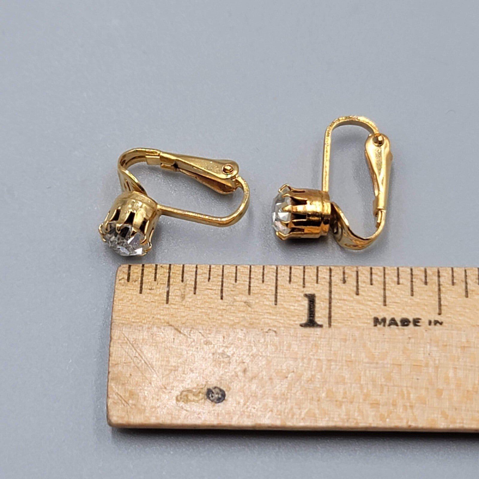 Vintage NOS Stud Rhinestone Solitaire Clip on Earrings Gold tone 1/4"