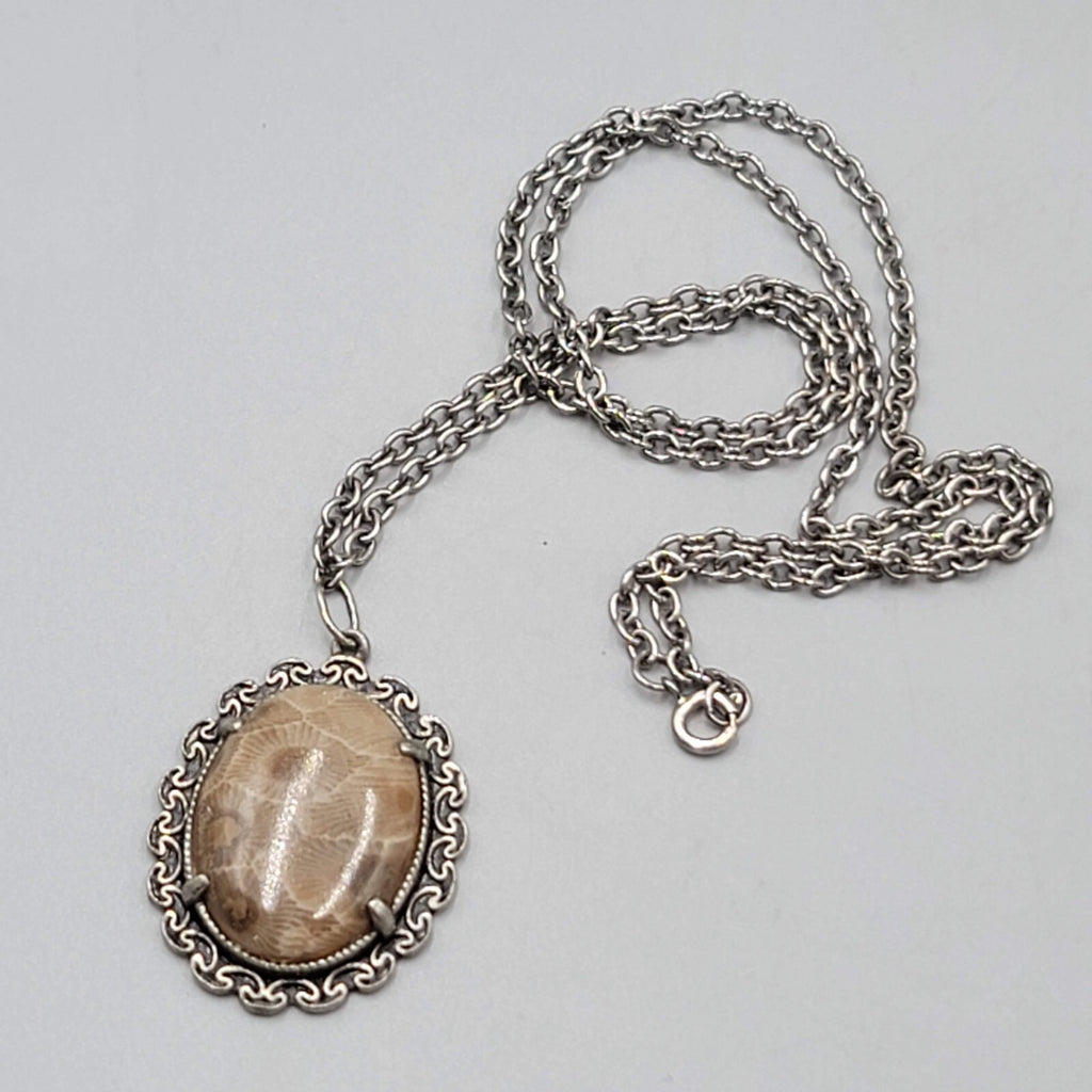 Petoskey Stone Cabochon Pendant Necklace Silver tone 24"