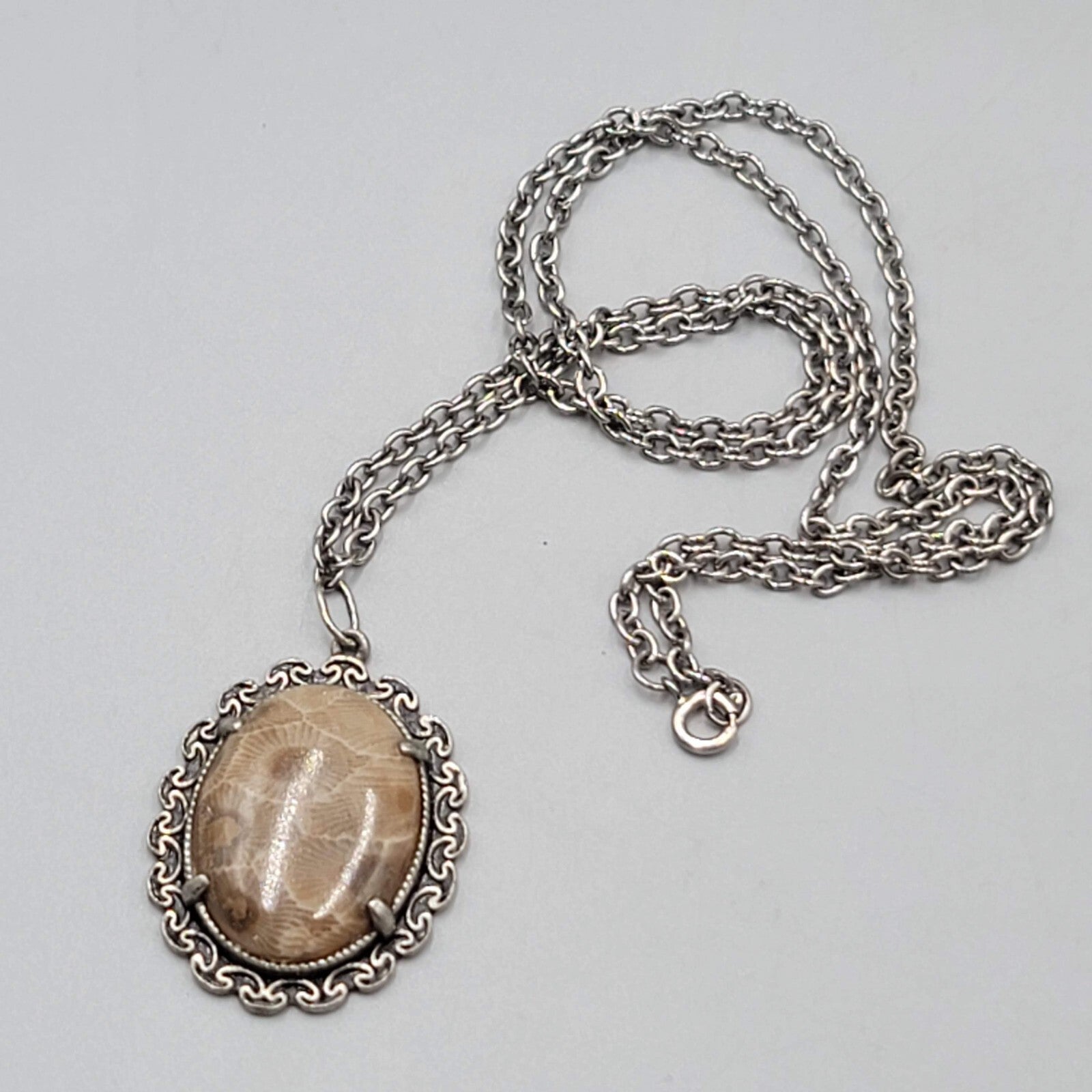 Petoskey Stone Cabochon Pendant Necklace Silver tone 24"