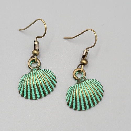 Clam Shell Beach Sea life Pierced Earrings Bronze tone Green wash Dangle 5/8"
