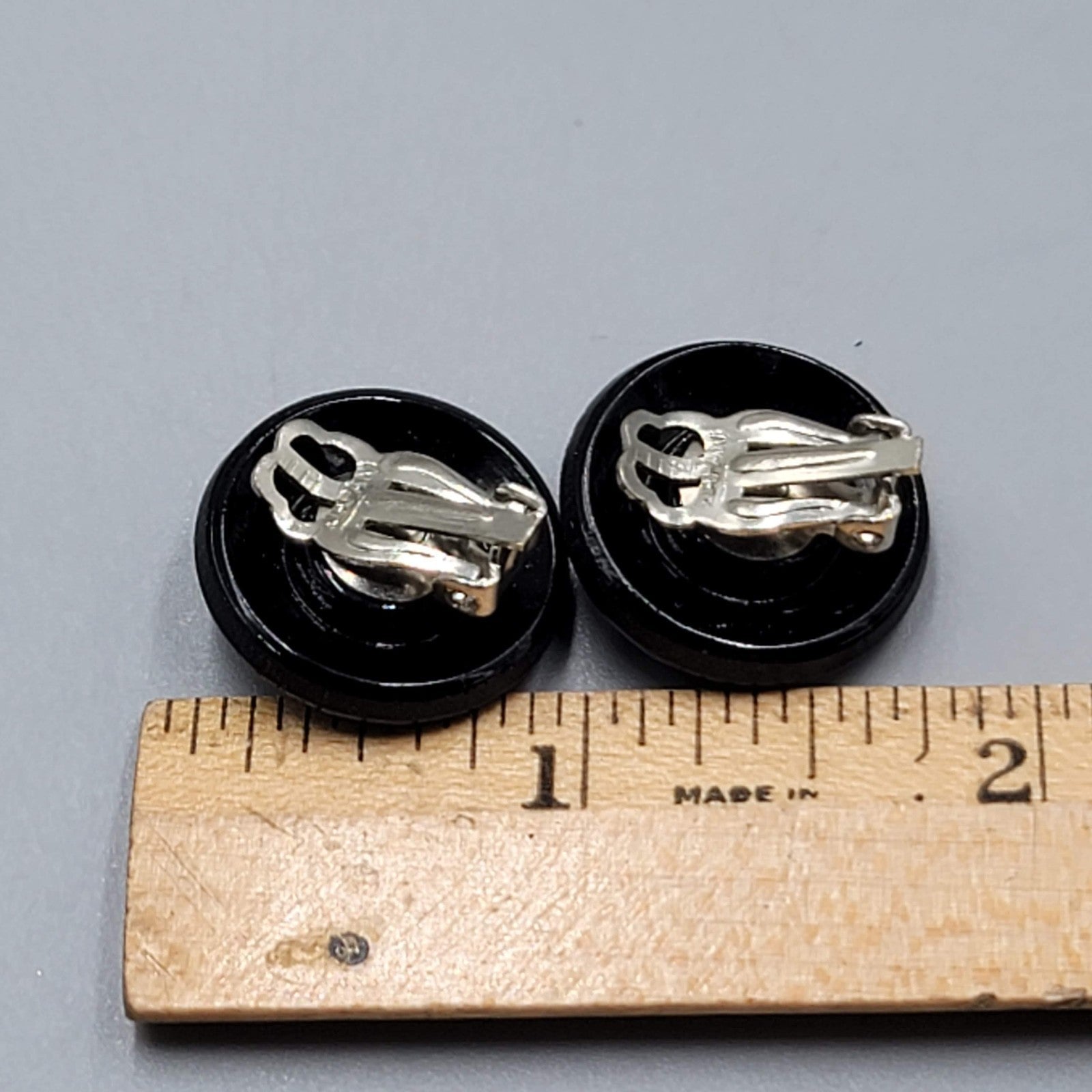 Vintage Faceted Black Glass Round Clip on Earrings 3/4"