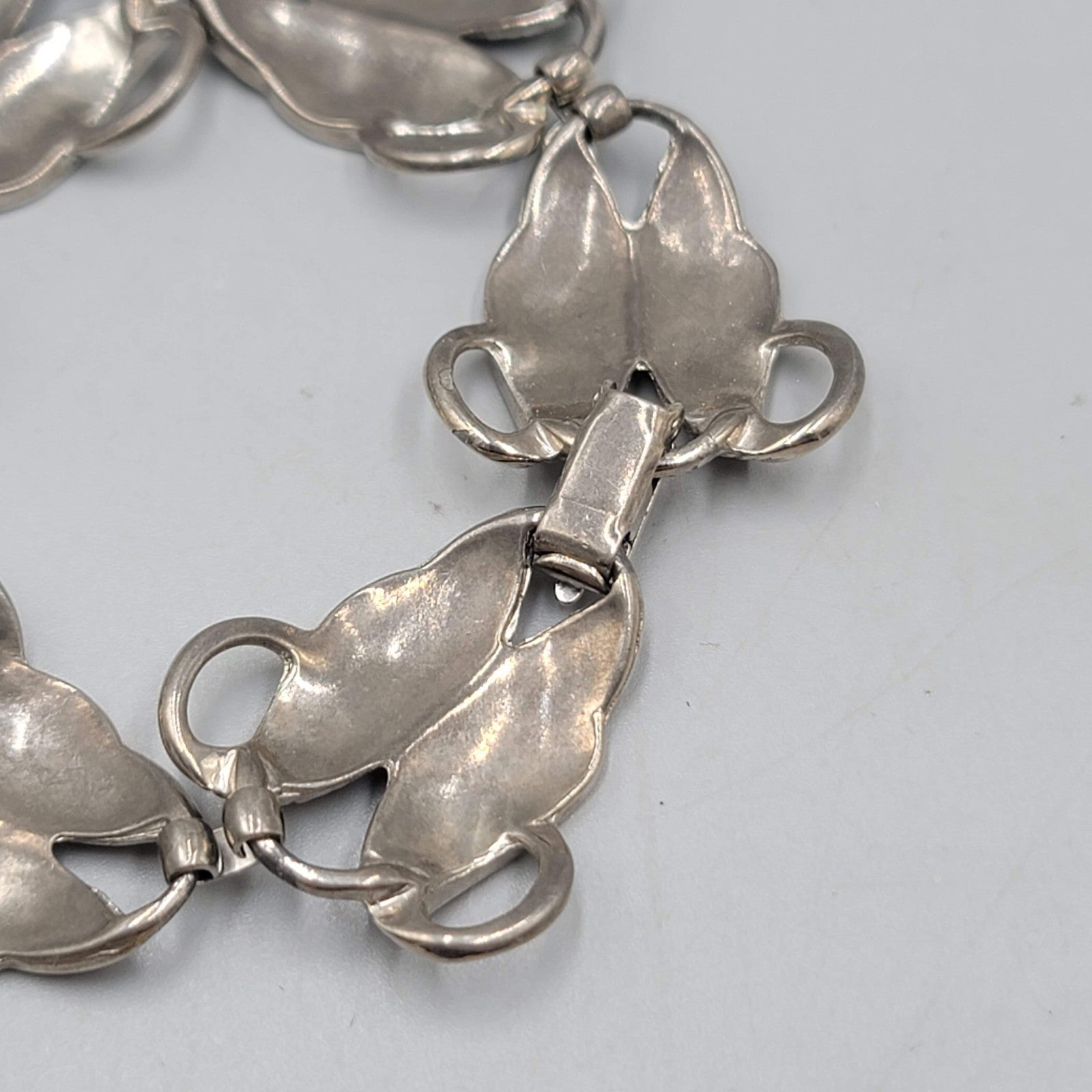 Vintage Bracelet Silver tone Textured Leaves 7.25 in