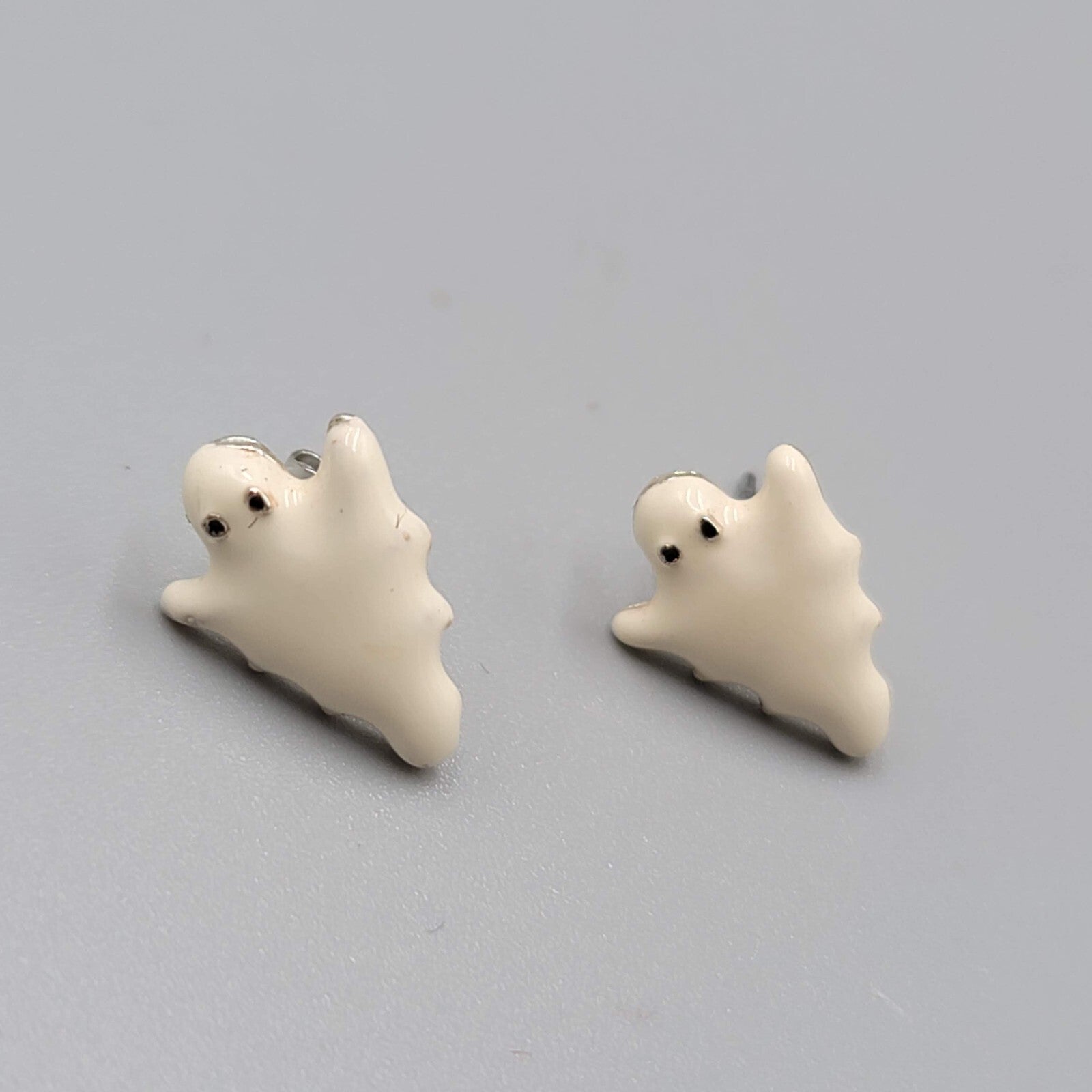 Enamel Ghost Studs Pierced Earrings Halloween 1/2"