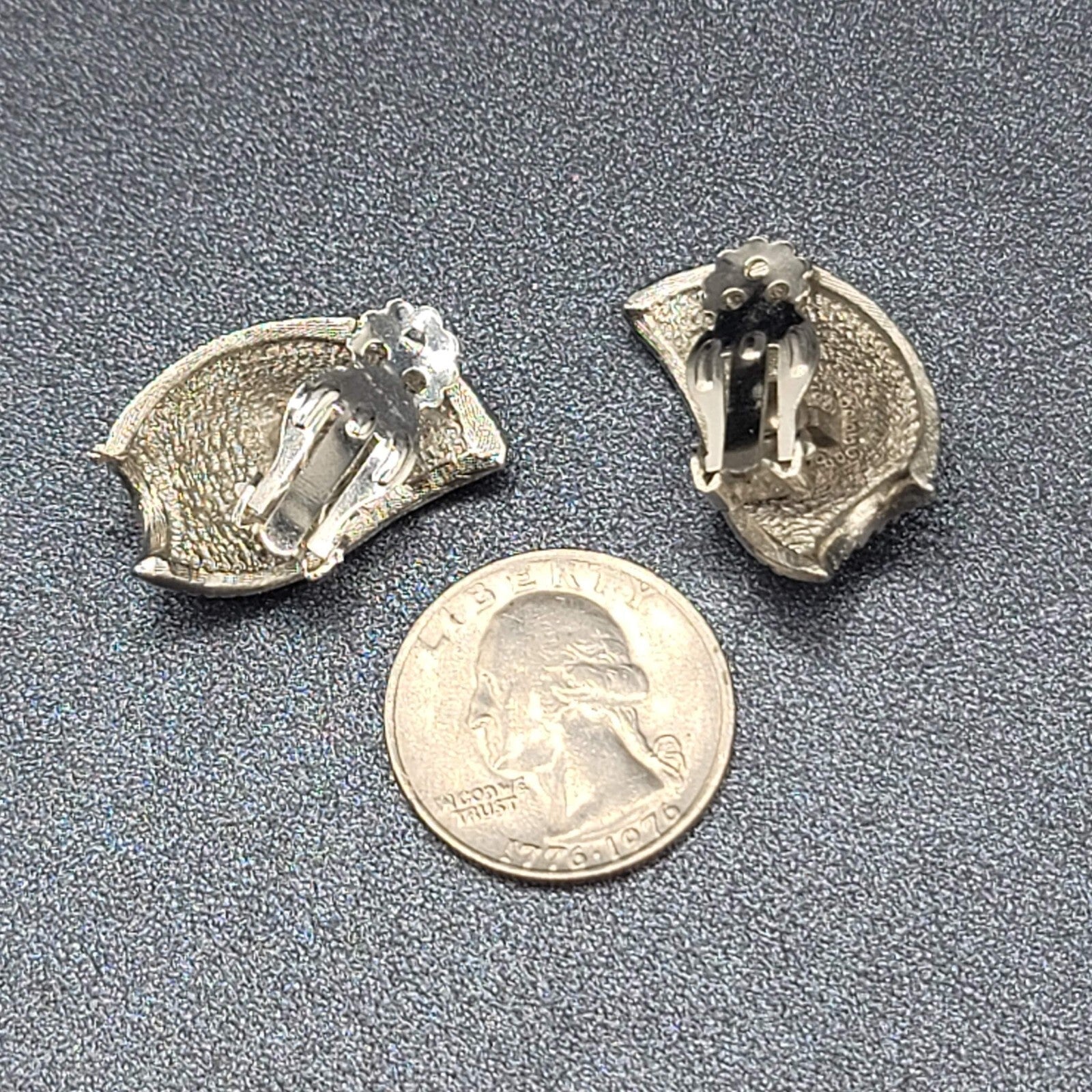 Vintage Clip on Earrings Textured Silver tone Drop 1  1/8"